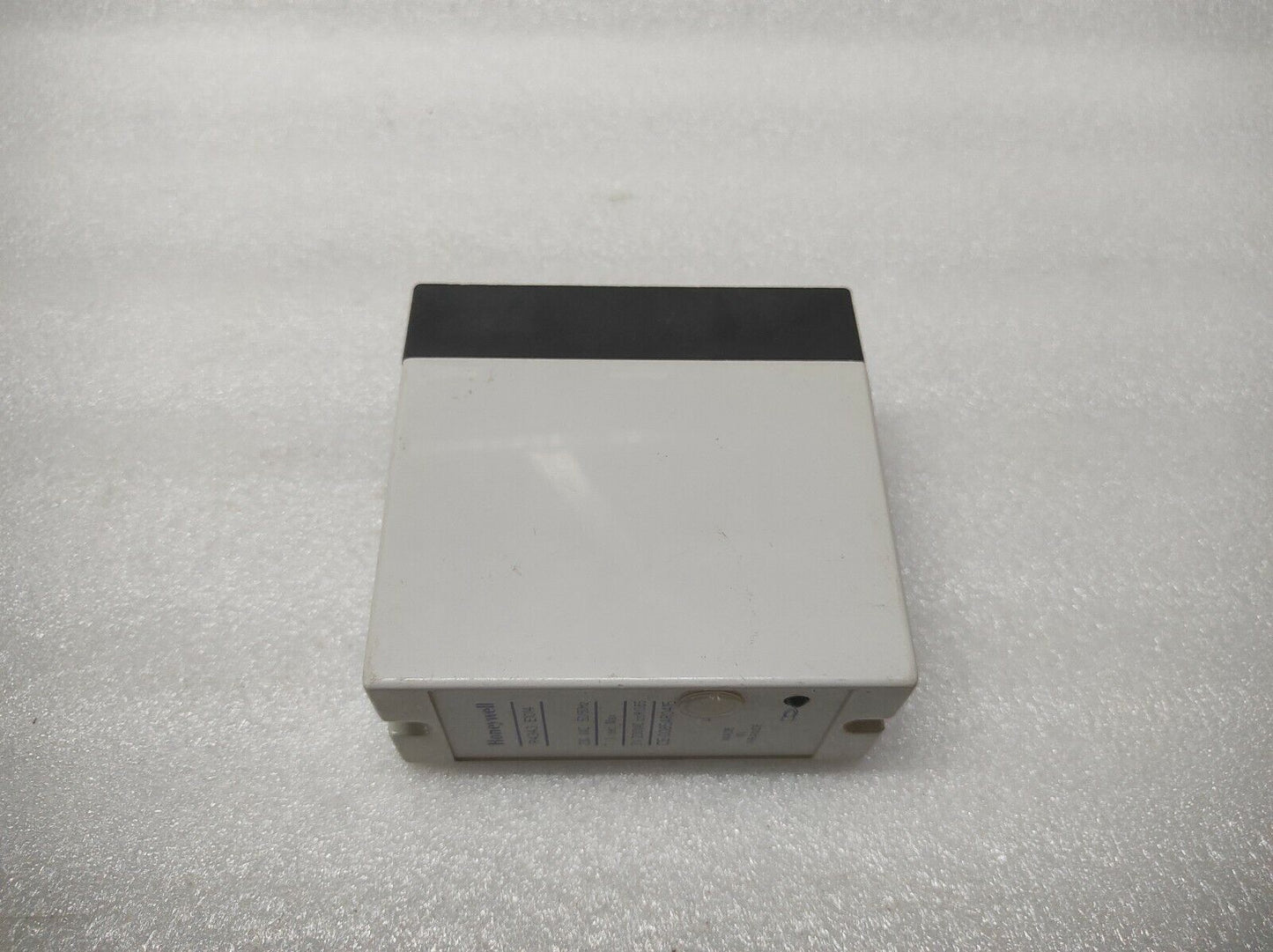 HONEYWELL R4343-E1014 FLAME RELAY 230VAC