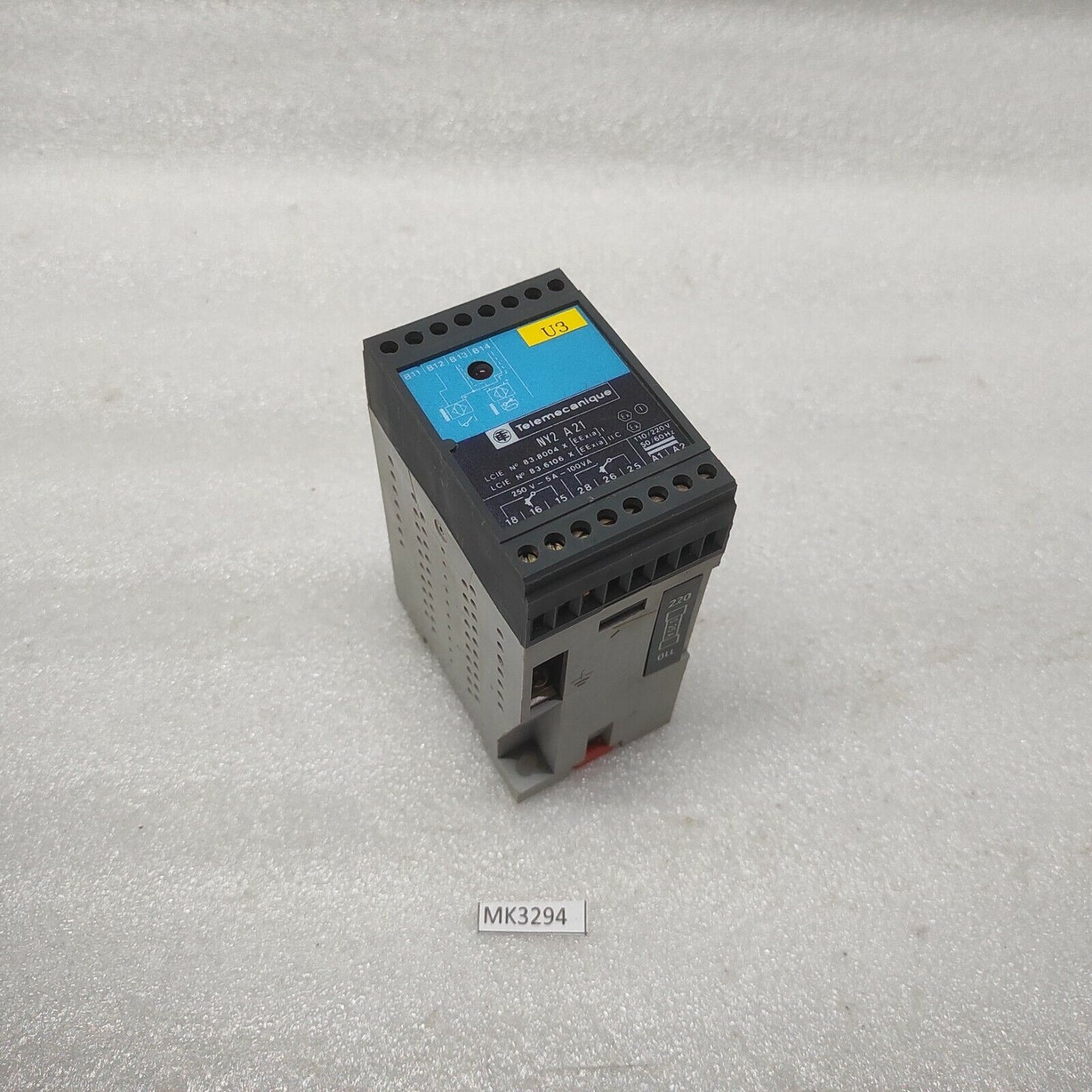 Telemecanique NY2 A21 Intrinsically Safe Barrier Relay NY2A21 110-220V AC