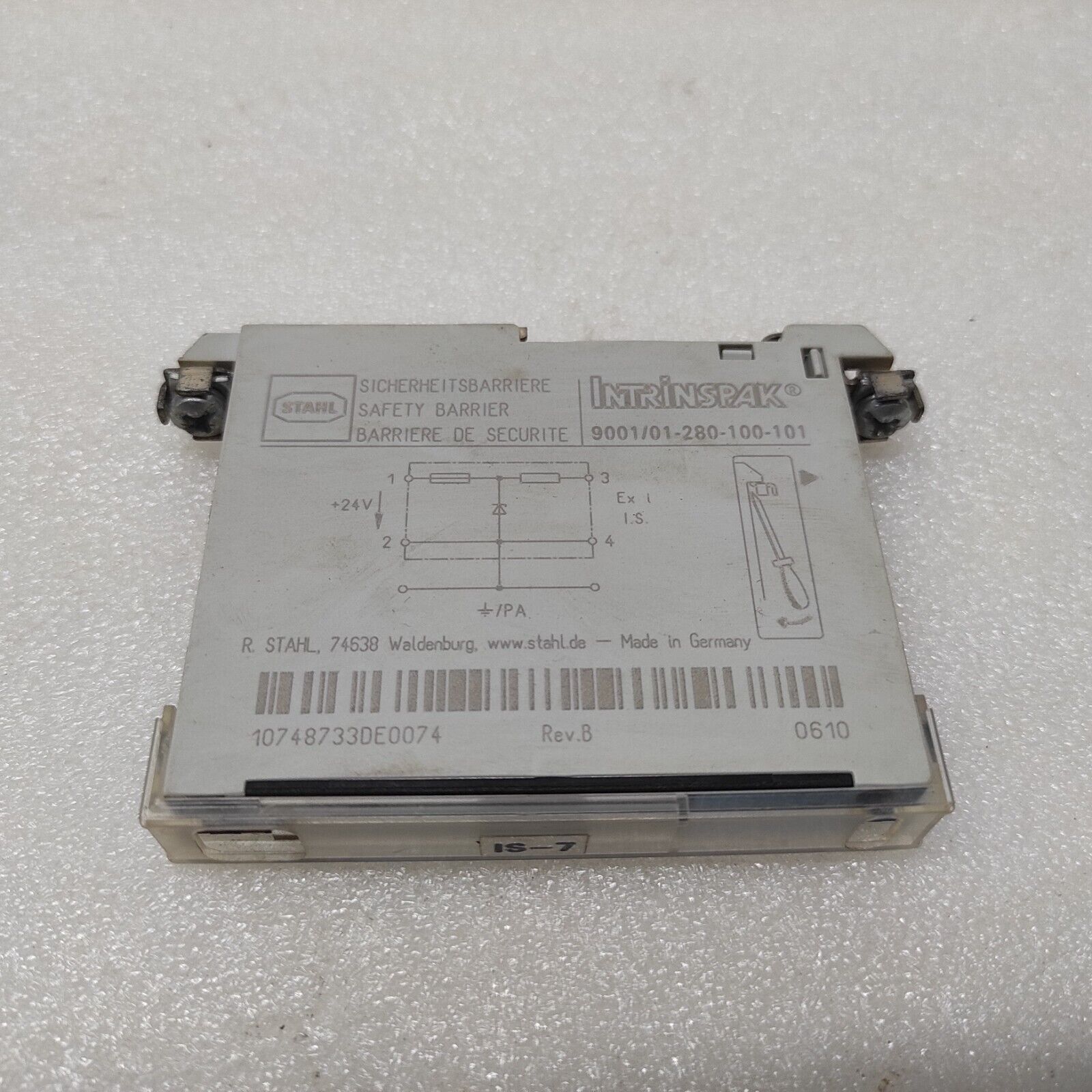 STAHL 9001/01-280-100-101 SAFETY BARRIER