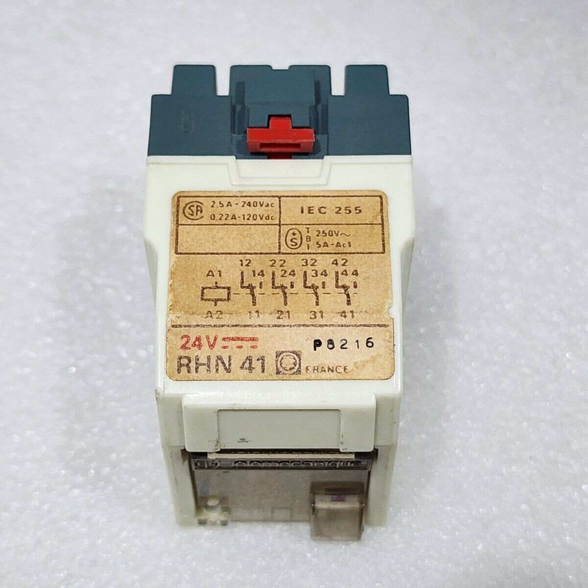 TELEMECANIQUE RHN 41 PLUG IN RELAY SCHNEIDER ELECTRIC