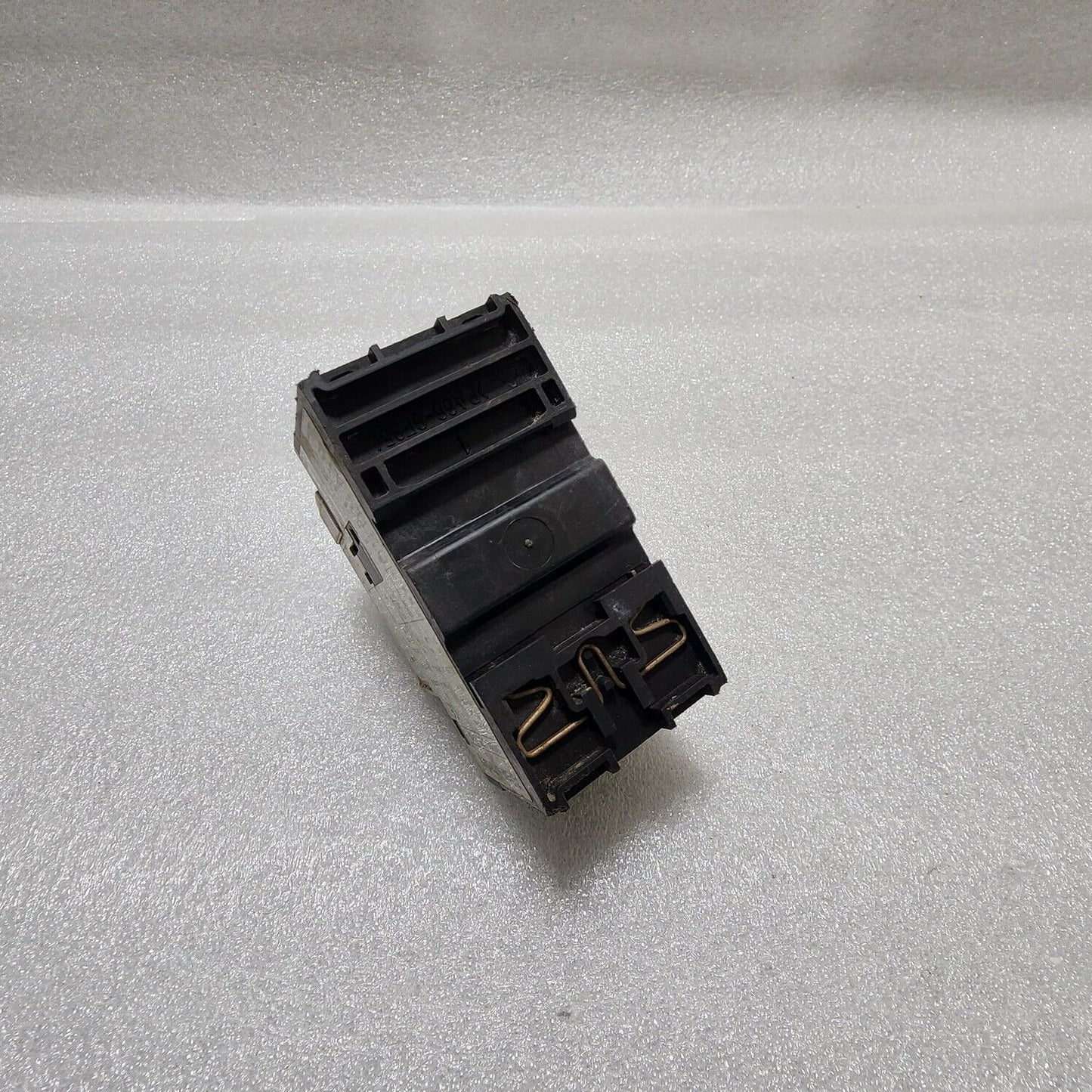 ALLEN BRADLEY CAT 140M-C2E-B40 SER B CIRCUIT BREAKER