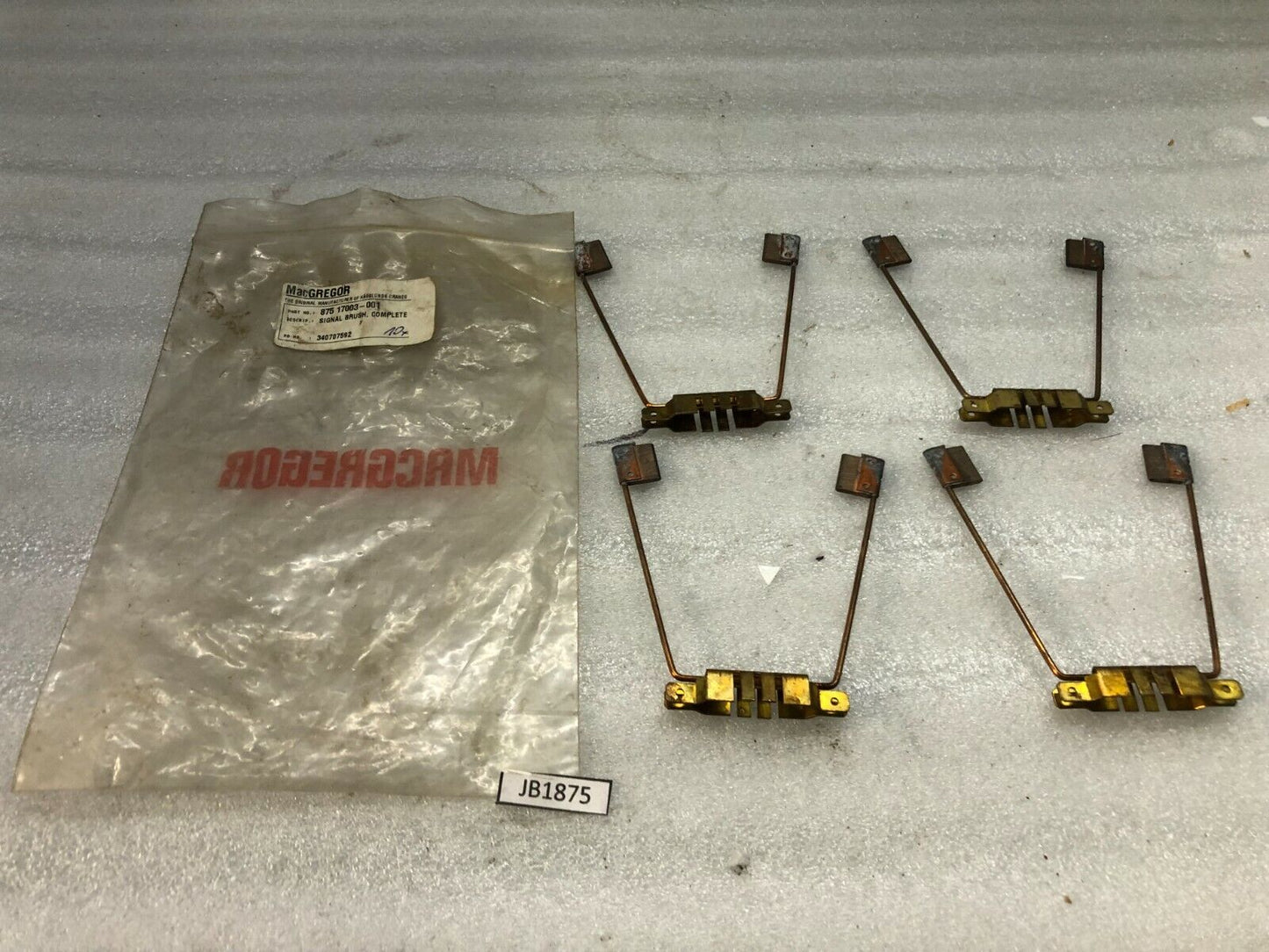 MACGREGOR 875 17003-001 SIGNAL BRUSH LOT OF 4 UNIT