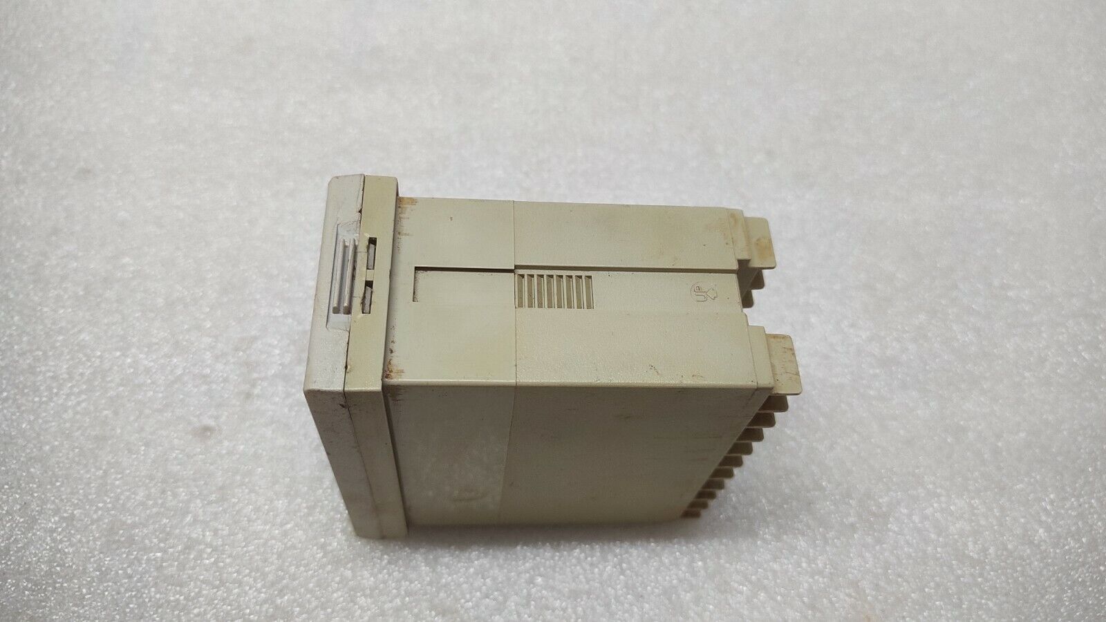 HONEYWELL FU86-101000 PID TEMPERATURE CONTROLLER ZL200820301949.5 85-265V