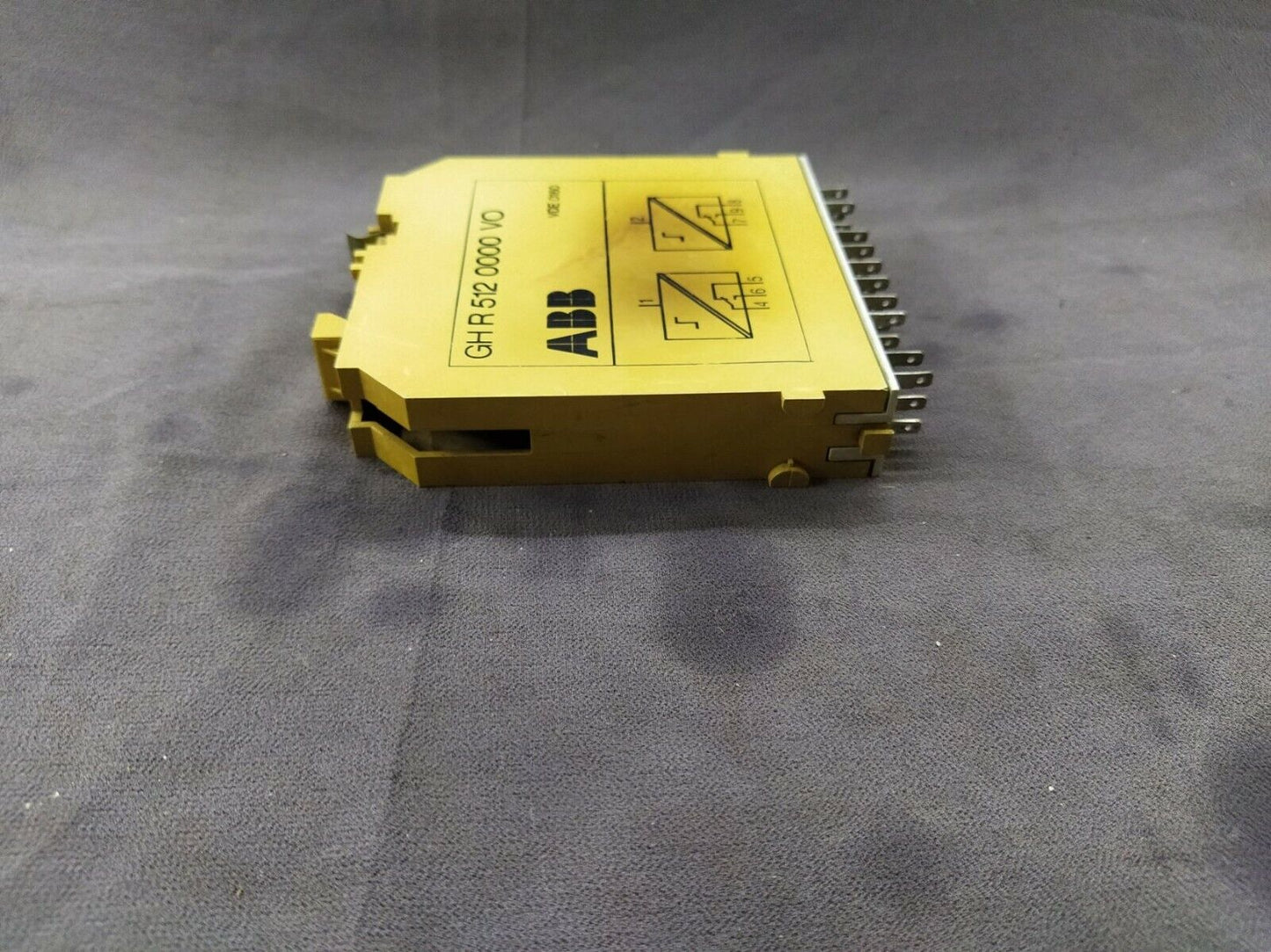 ABB GH R 512 0000 VO Relay Output Unit R51 VDE 0160 GHR5120000VO