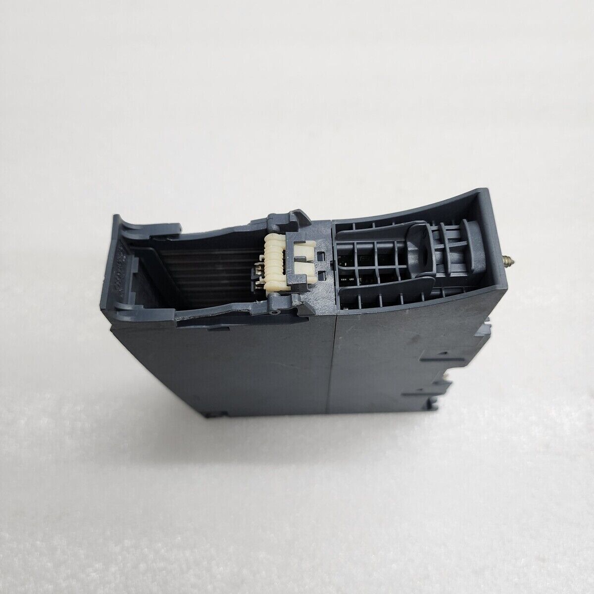 Siemens SIMATIC S7-1500 6ES7 531-7KF00-0AB0 8CH Analog Eingang U/I / Rtd / TC St