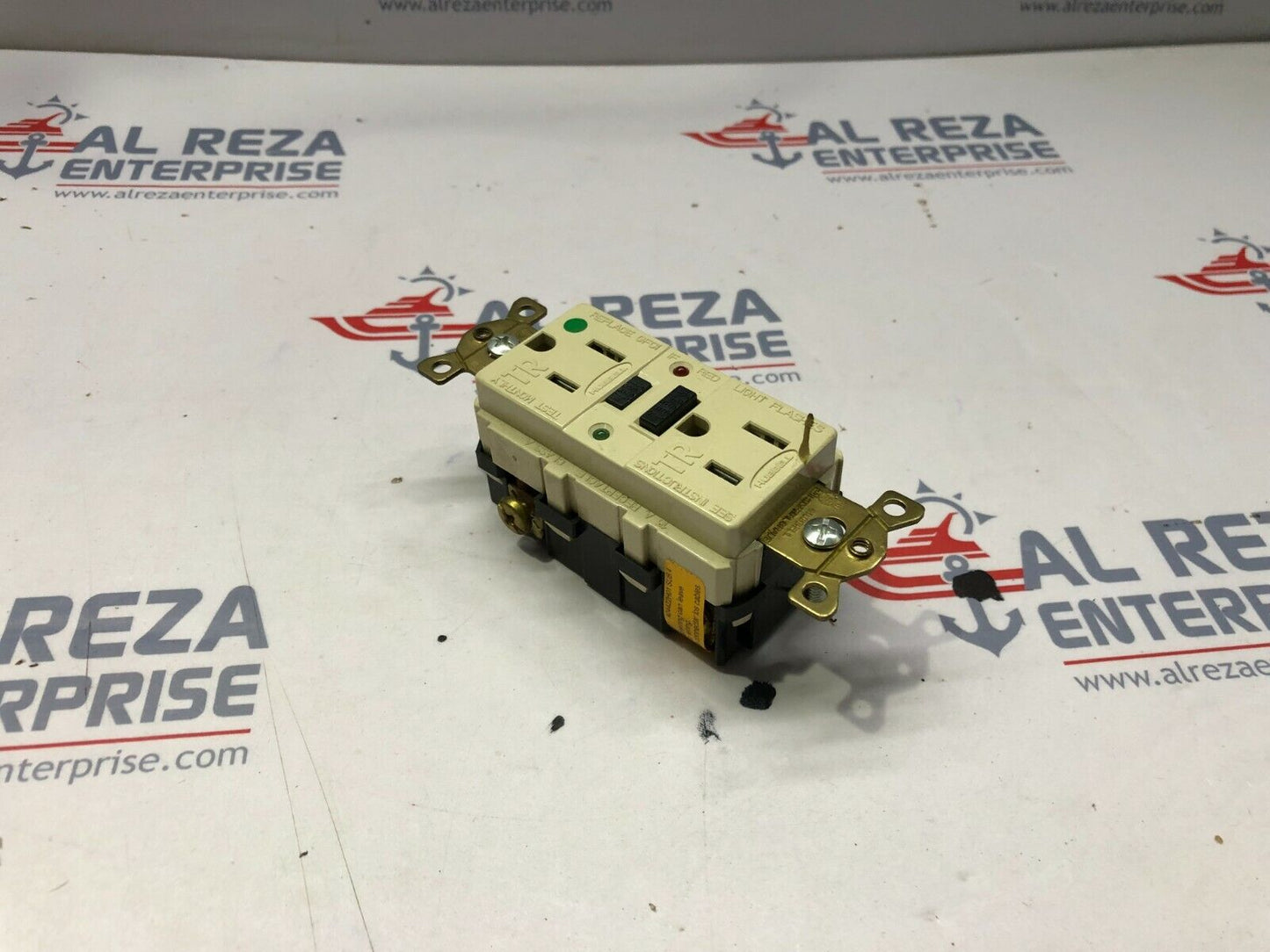 HUBBELL GFR8200SGI GFCI TEMPER RESISTANT IVORY 15A/125V