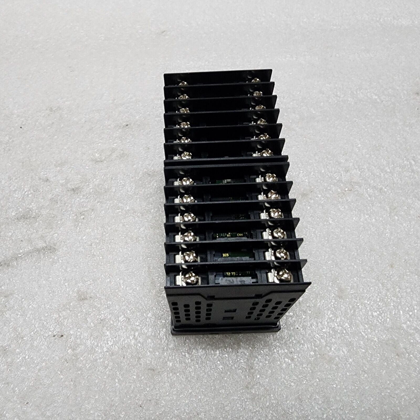 FUJI ELECTRIC PXF5ABA2-MV100-P TEMPERATURE CONTROLLER 100-240VAC