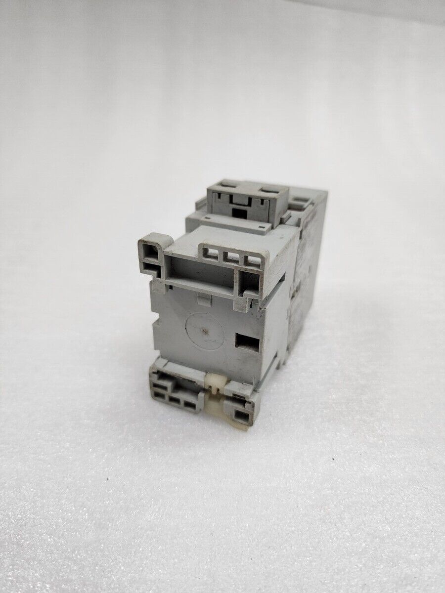 ALLEN BRADLEY 100-C30-00 SER C MAGNETIC CONTACTOR COIL VOLTAGE 24VAC