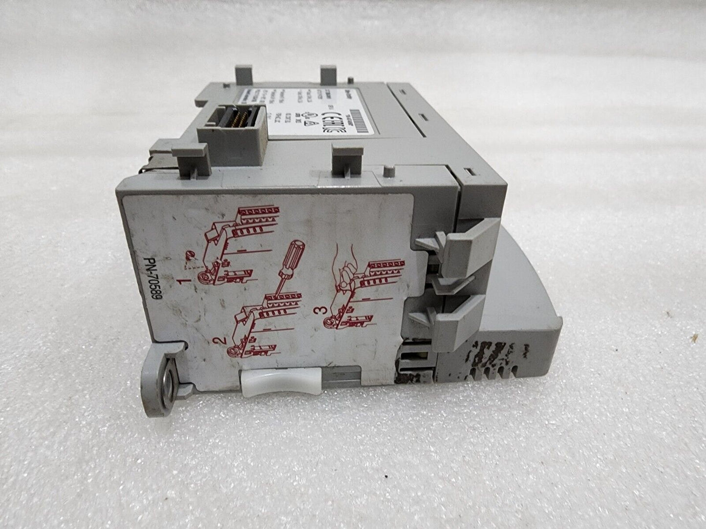 ALLEN BRADLEY CAT 2085-OW16 MICRO800 16-POINT I/O MODULE 