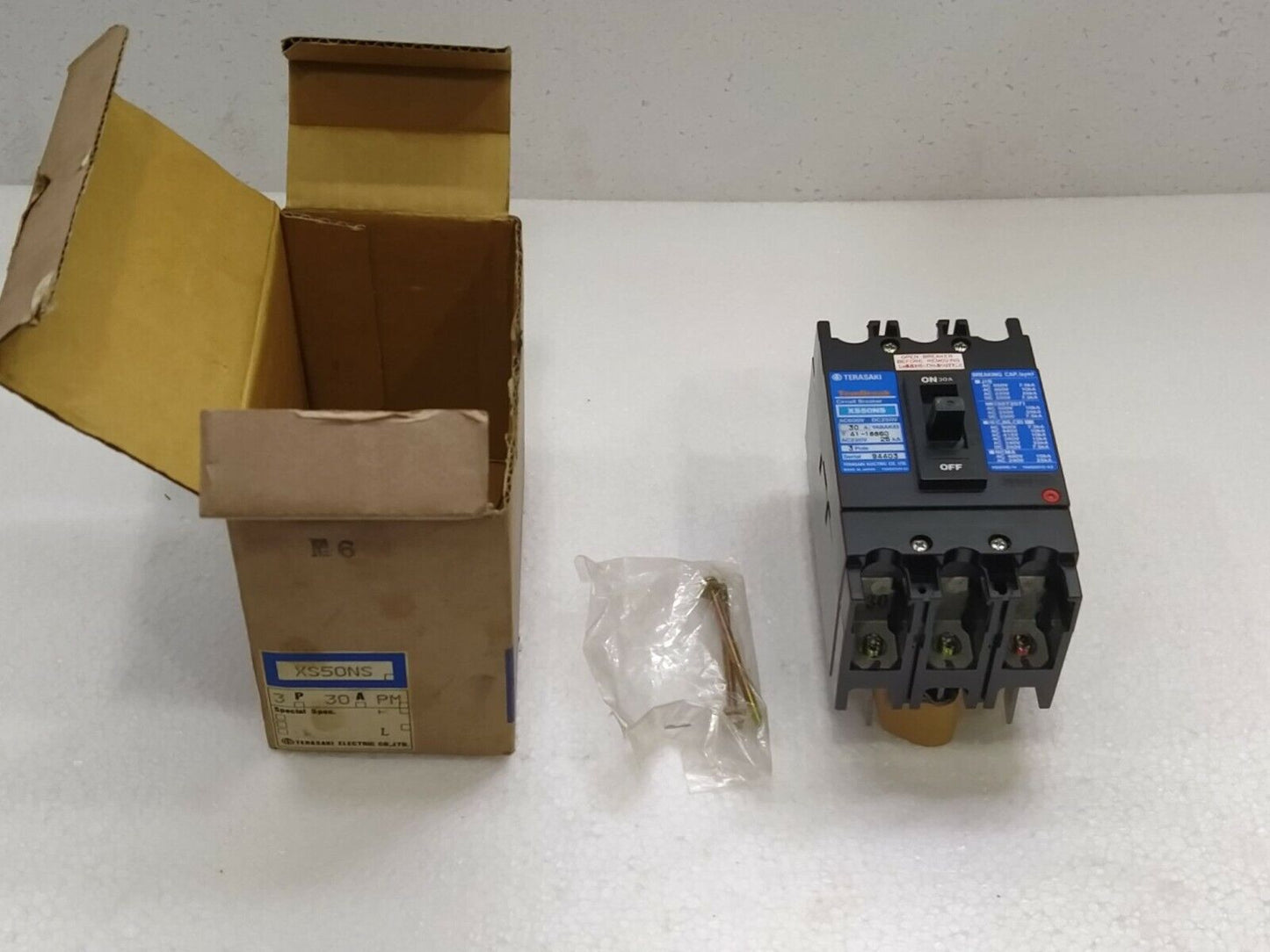 Terasaki TemBreak XS50NS Circuit Breaker 30A AC600V DC250V 3POLE