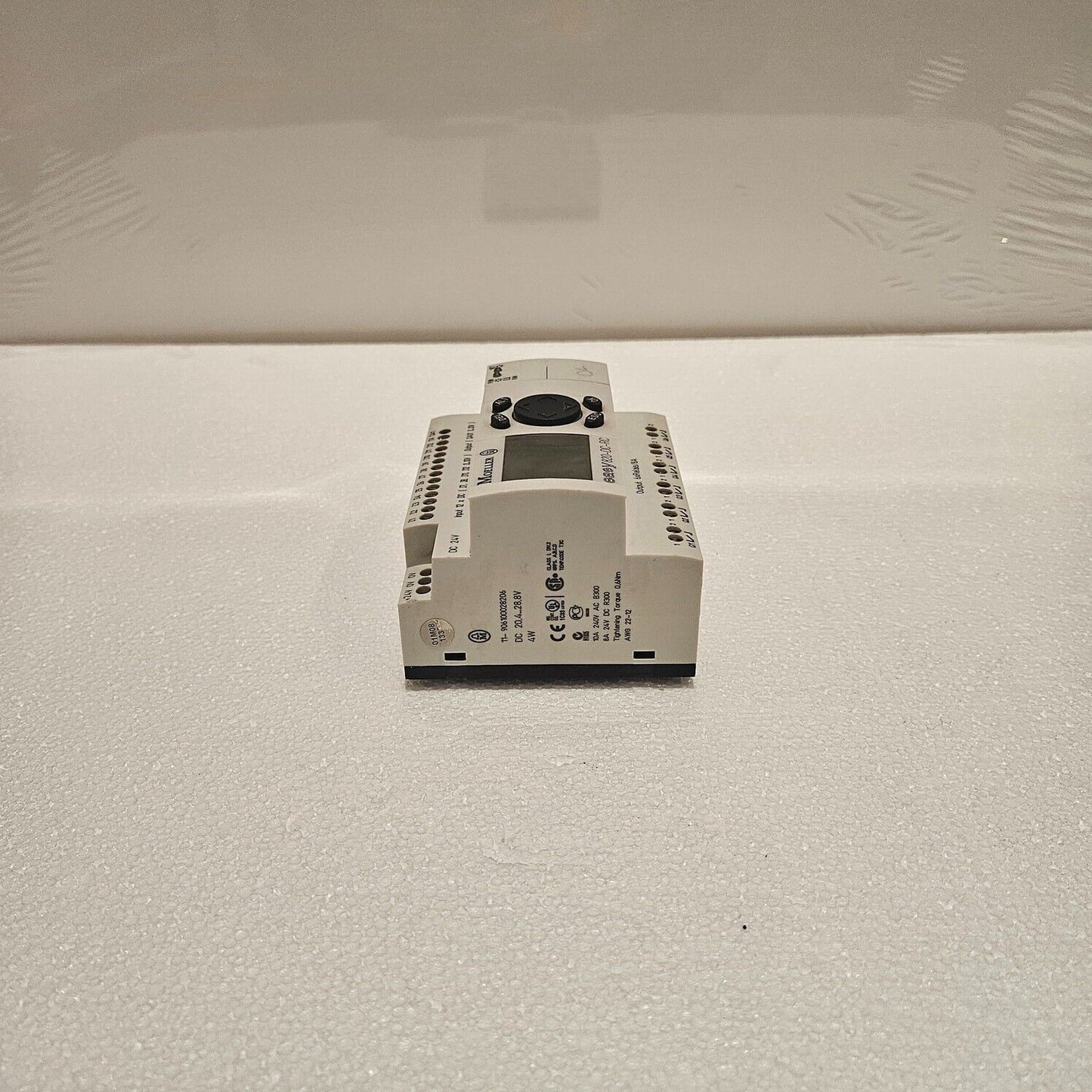 EATON EASY 820-DC-RC PROGRAMMABLE CONTROL RELAY 24VDC