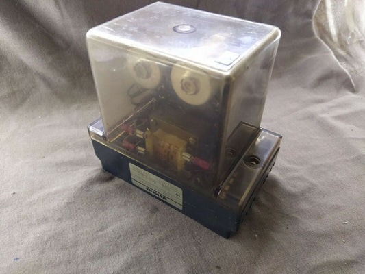 SIEMENS 7VH1311 SRC21 Capacitor Time Delay Unit 7VH1 311