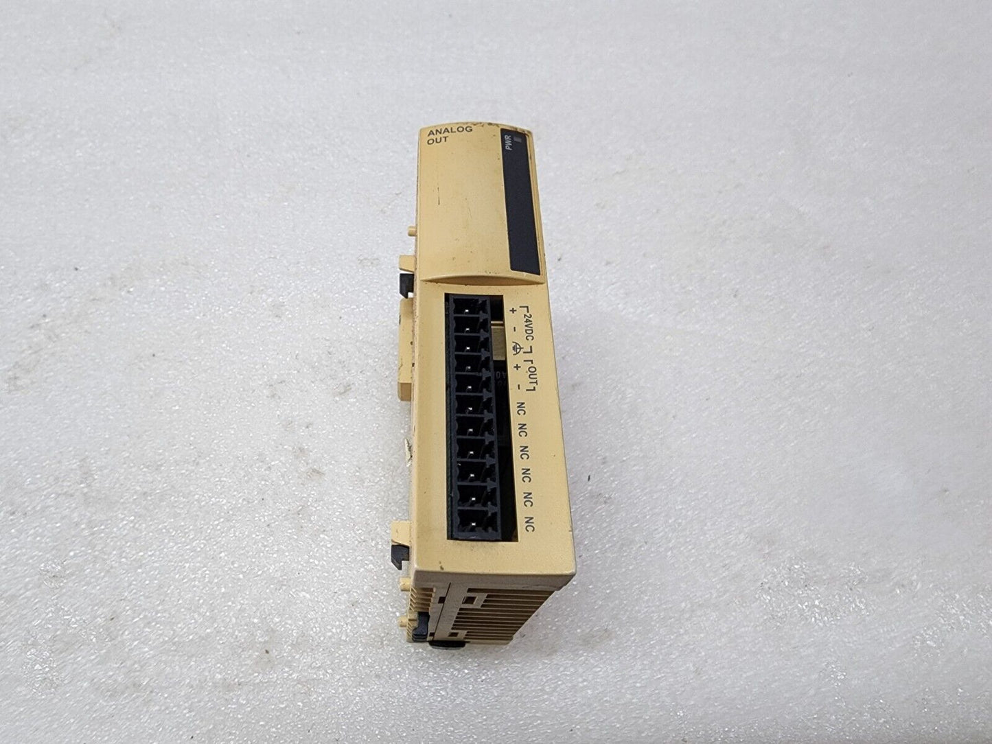 TWDAMO1HT ANALOG OUTPUT MODULE