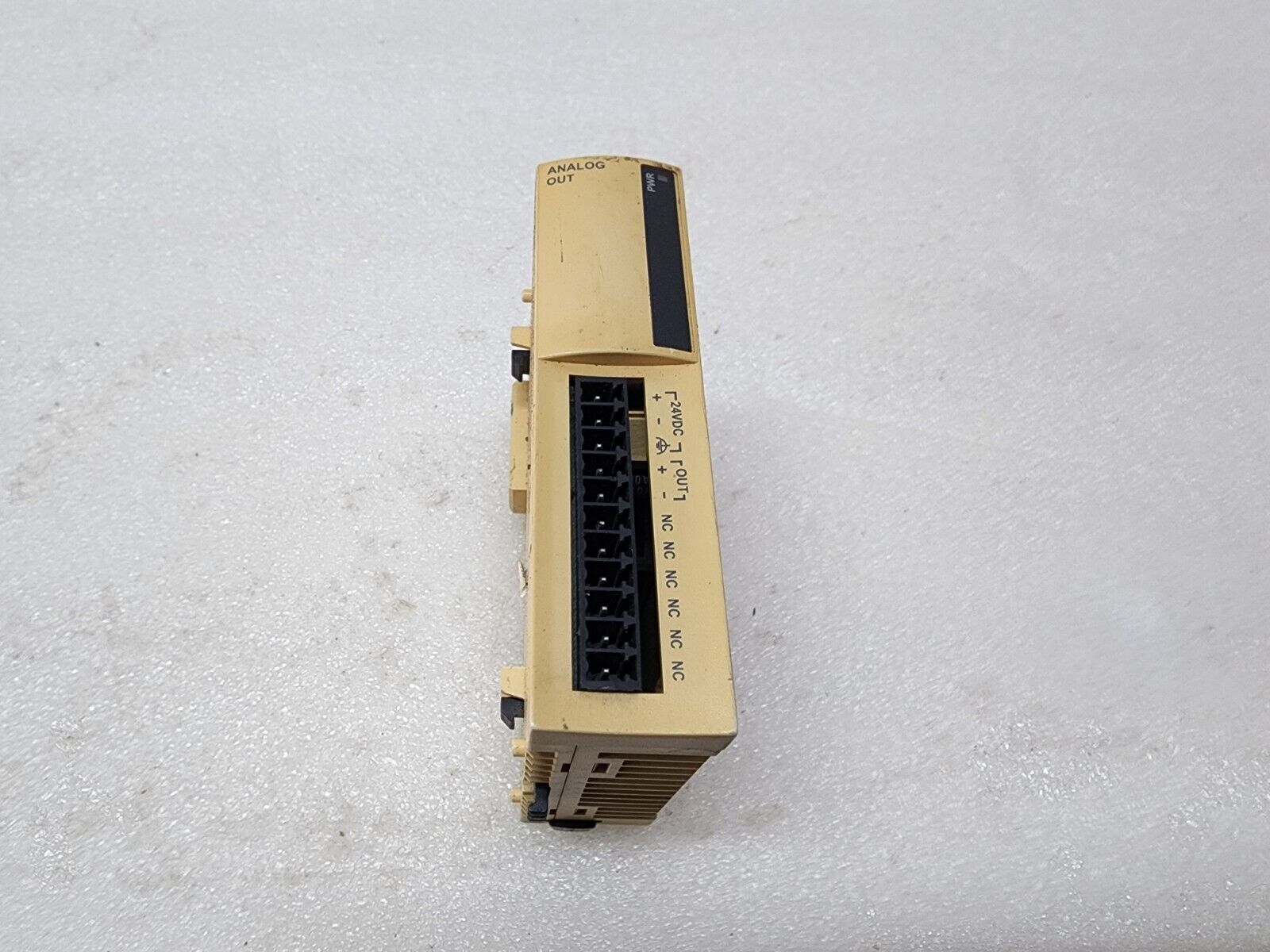 TWDAMO1HT ANALOG OUTPUT MODULE