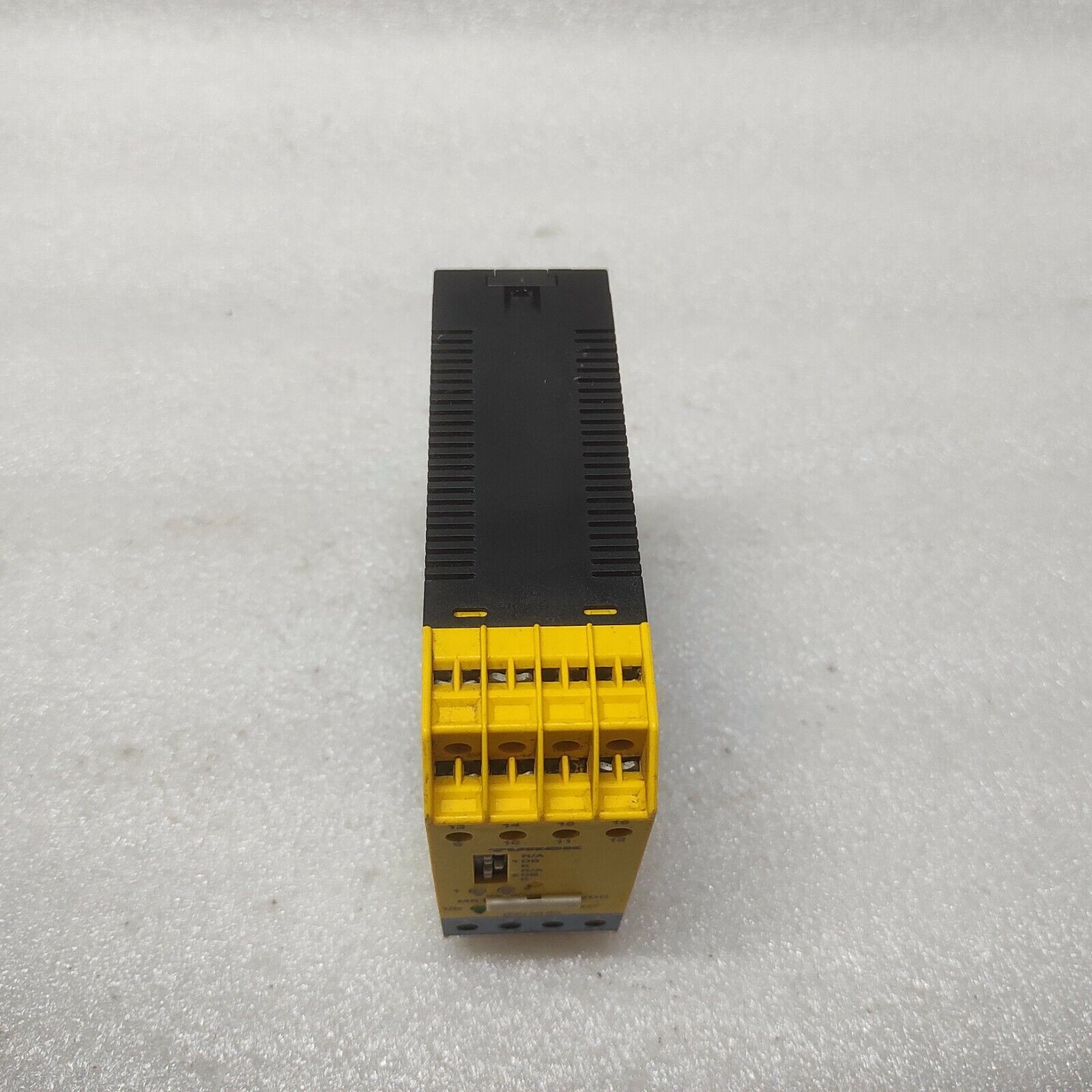 TURCK MK13-22EX0-R ISOLATING SWITCHING AMPLIFIER 24VDC