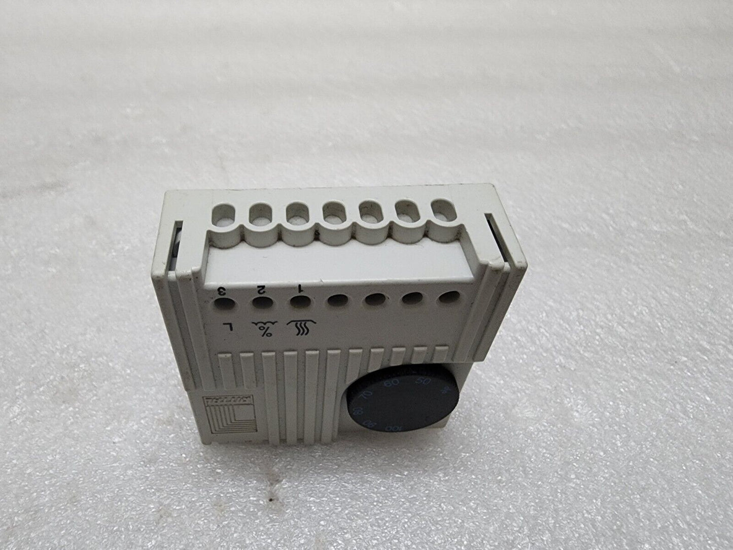 RITTAL SK3118 THERMOSTAT 24-250V AC-DC