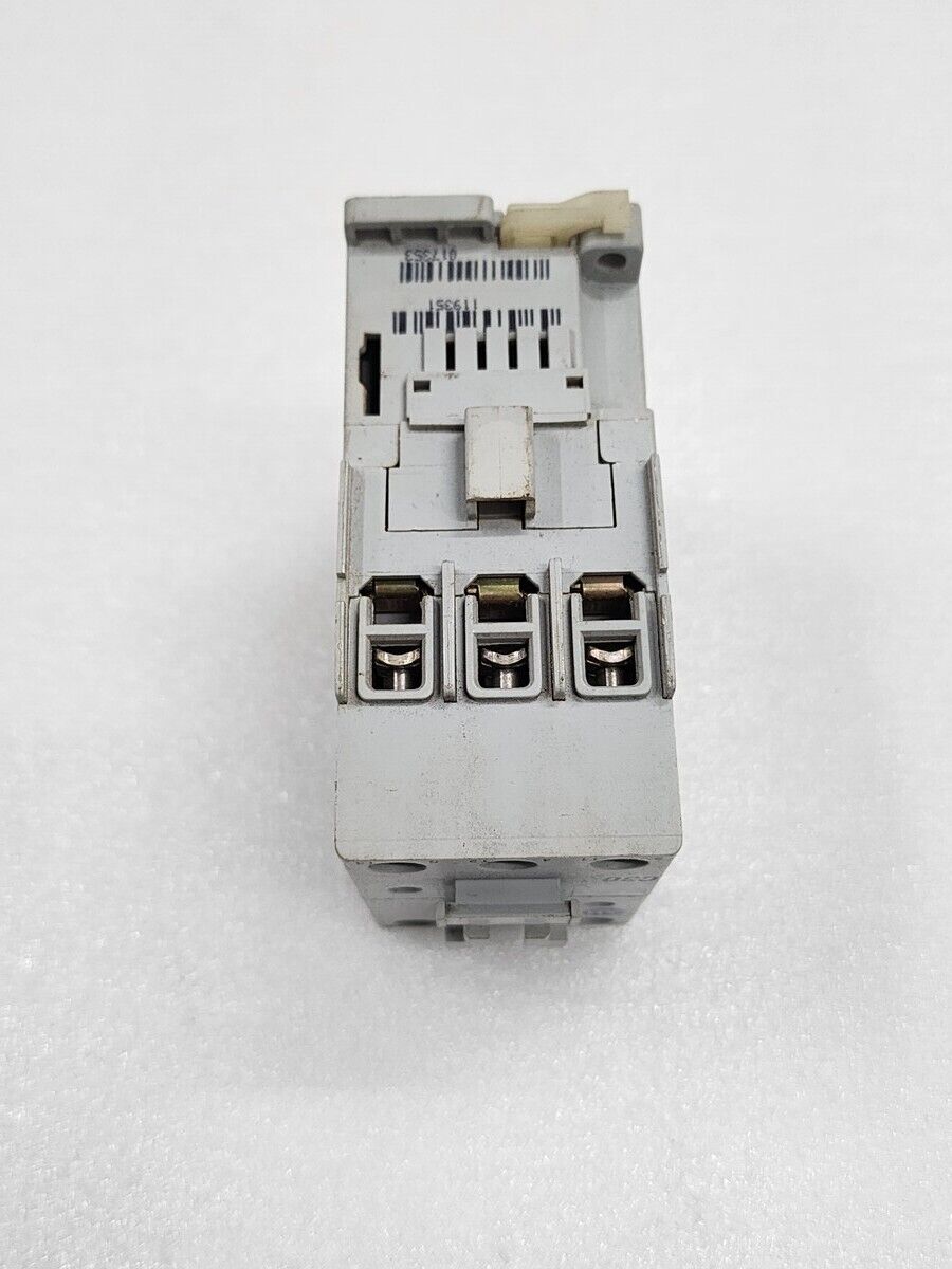 ALLEN BRADLEY CAT 100-C30-00 SER B MAGNETIC CONTACTOR COIL VOLTAGE 230V