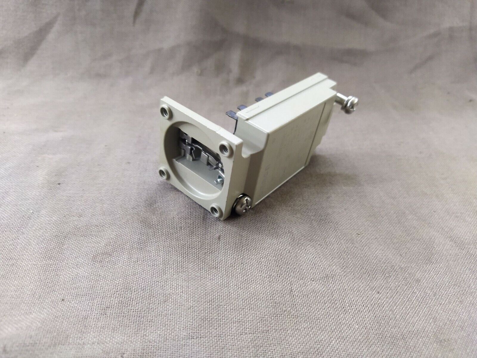 Omron D4A-0900N Limit Switch D4A0900N