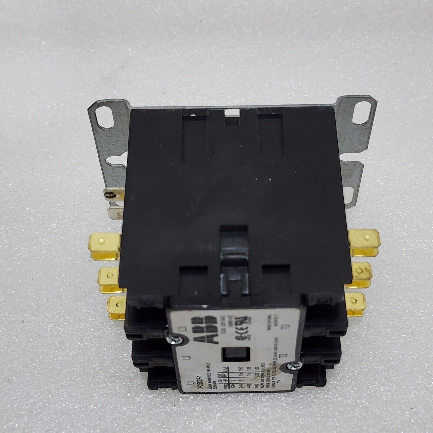 ABB DP25C3P-1 3-POLE MAGNETIC CONTACTOR 35A COIL VOLTAGE 120VAC