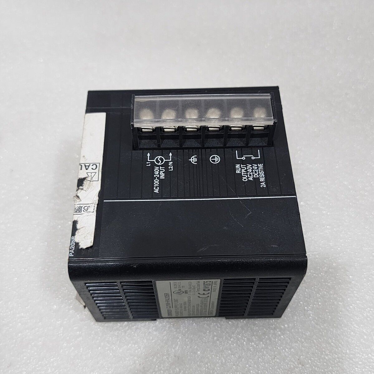 OMRON CJ1W-PA205R POWER SUPPLY UNIT 100-240V