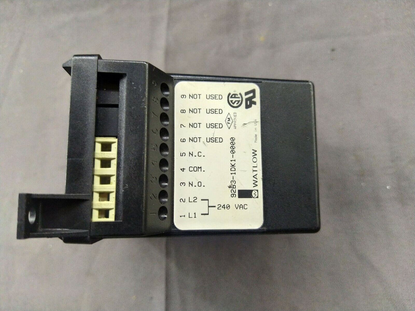 Watlow 92B3-1DK1-0000 Series 92 TYPE K T/C 240 VAC Temperature Controller