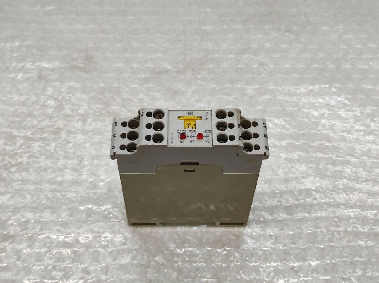 Dold MK 9906.82/024 Time Control Relay 220-240V AC/24V AC-DC MK9906.82/024