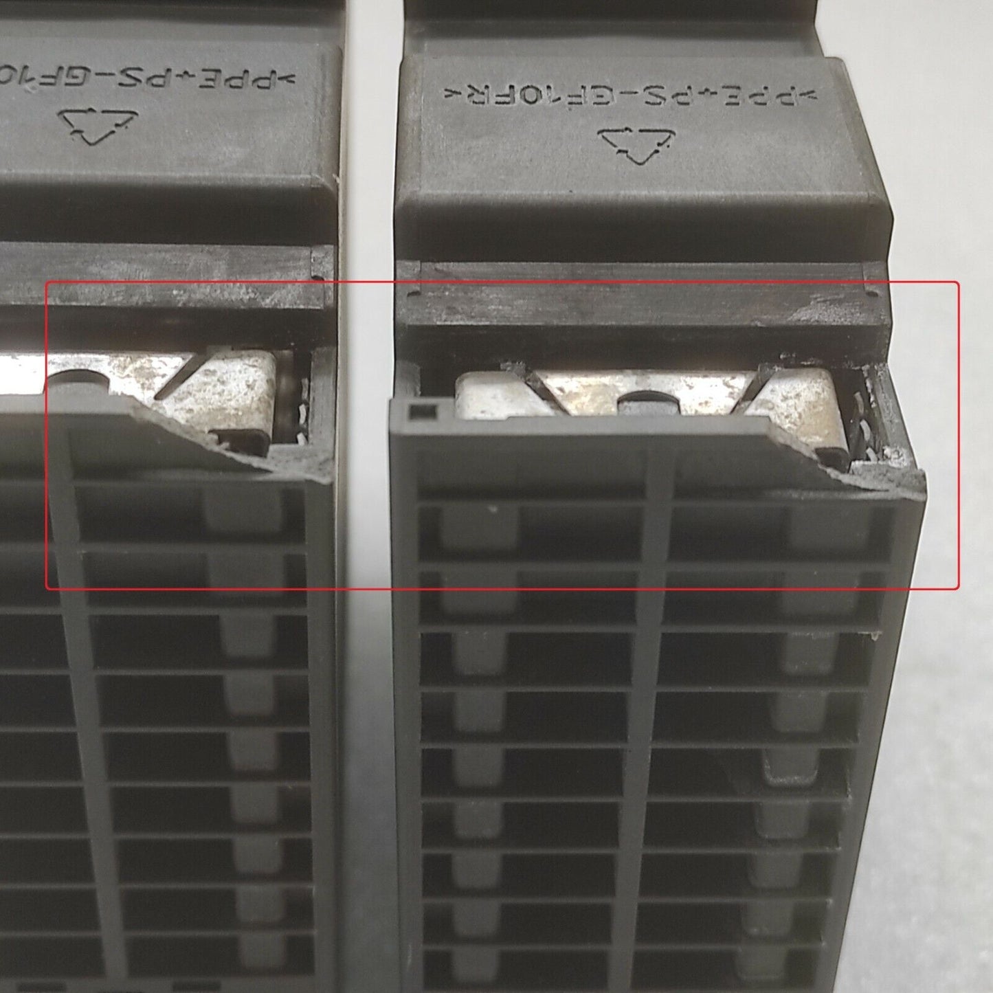 SIEMENS 6ES7 322-1HH01-0AA0 OUTPUT MODULE