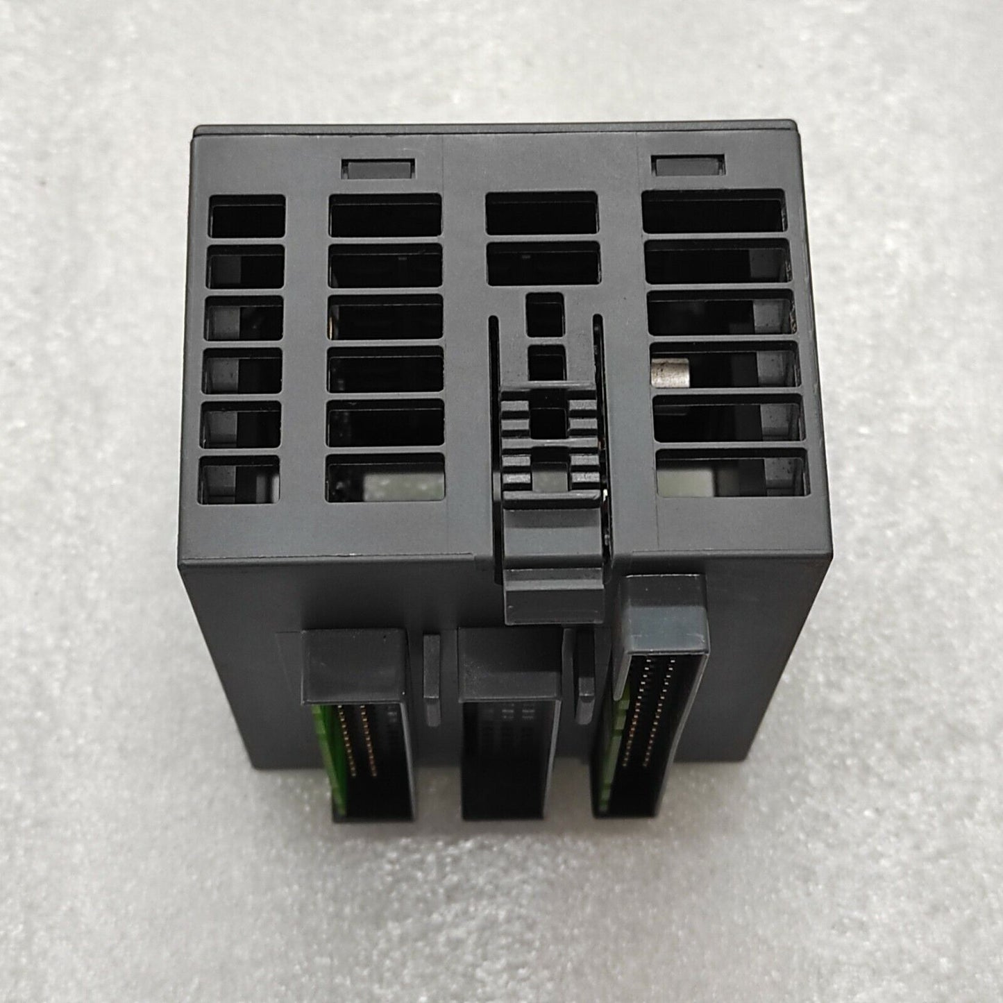 ABB DI524-D0 DIGITAL INPUT MODULE 1SAP240000R0001