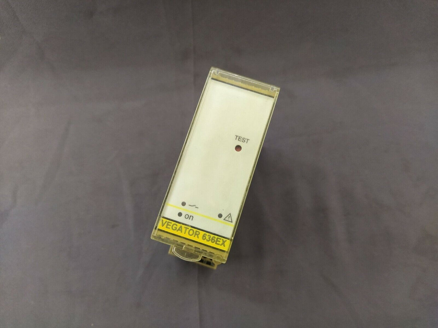 Vegator 636EX Signal Conditioning Instrument 636-EX 20-253 VAC, 20-72 VDC