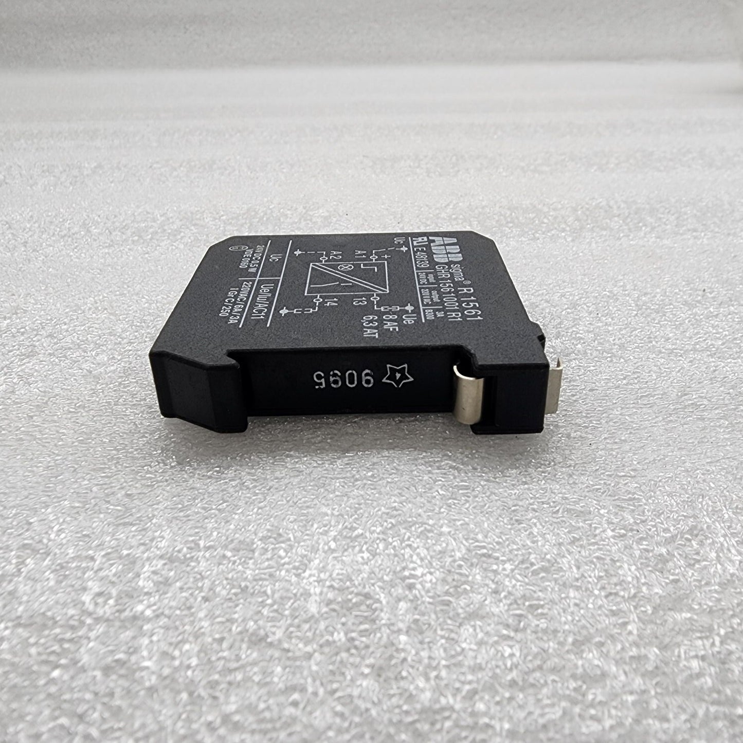 ABB R1561 SOLID STATE RELAY GHR1561001R1 24VDC