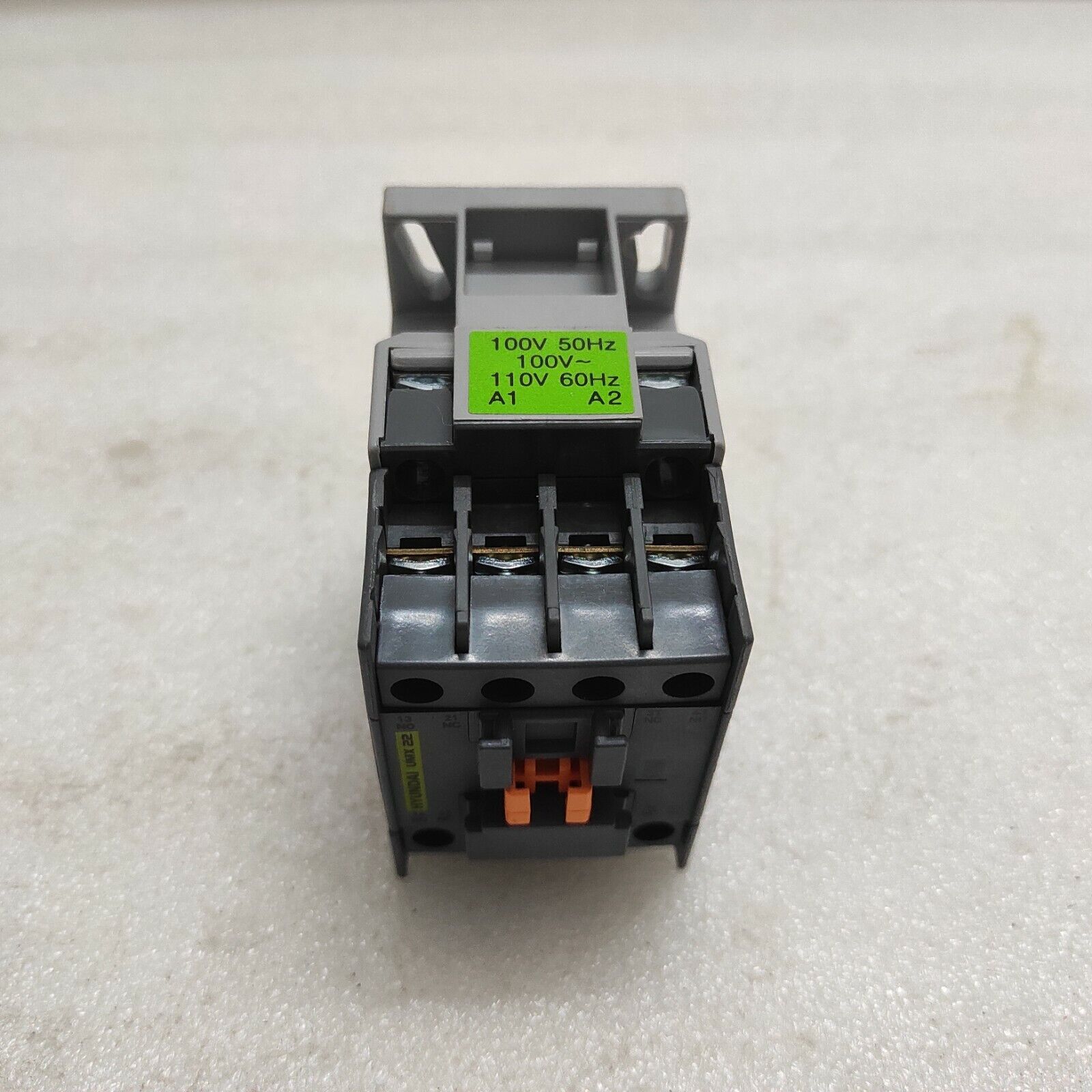 HYUNDAI ELECTRIC UMX22 MAGNETIC CONTACTOR COIL VOLTAGE 100-110V 
