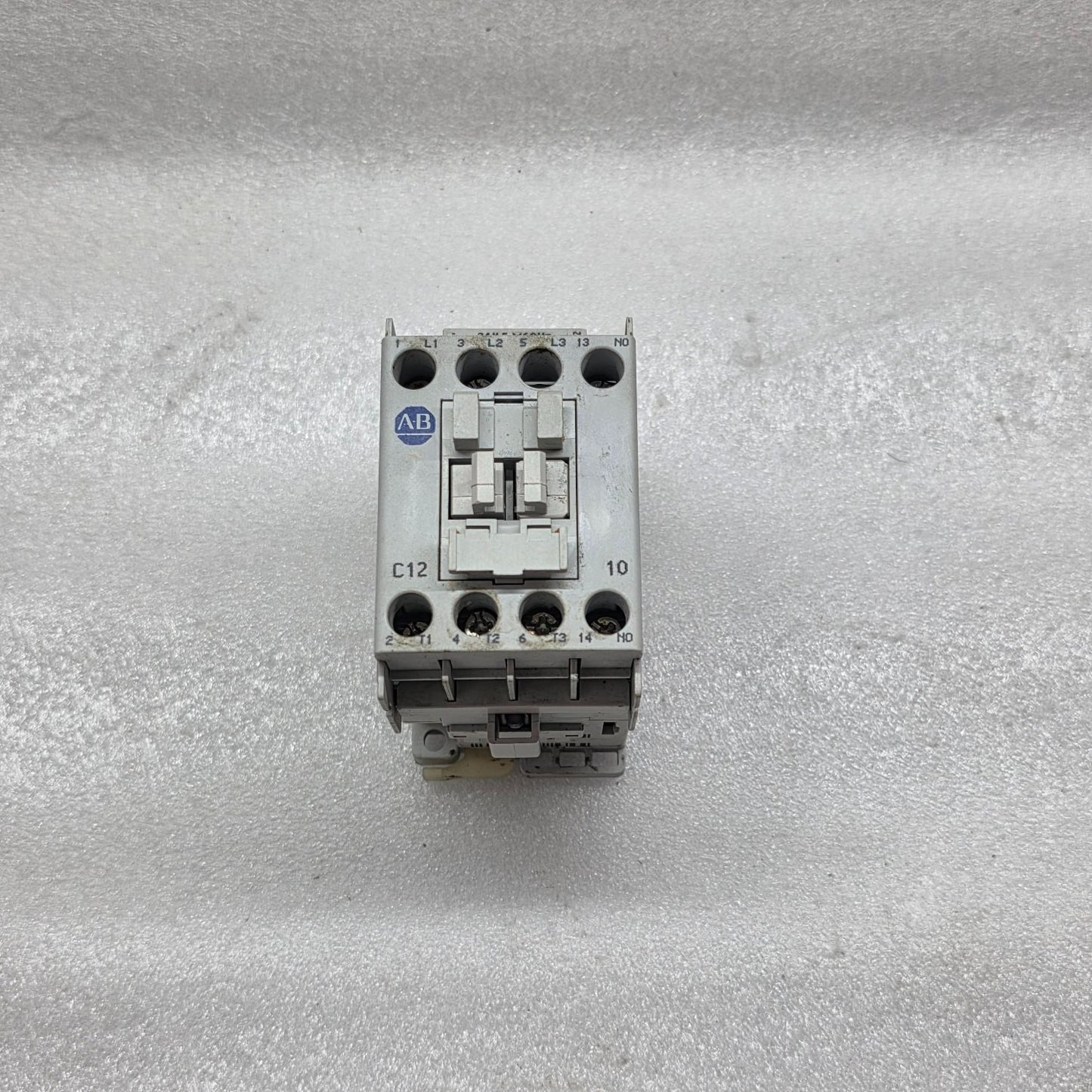 ALLEN BRADLEY CAT 100-C12-10  MAGNETIC CONTACTOR 32A 24V AC