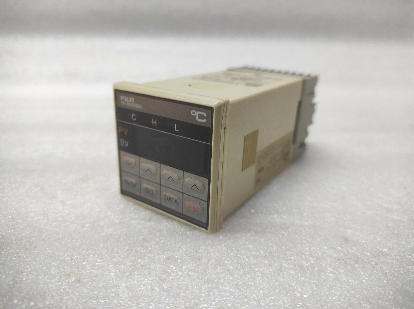FUJI ELECTRIC PZY4 TEMPERATURE CONTROLLER 85-265V