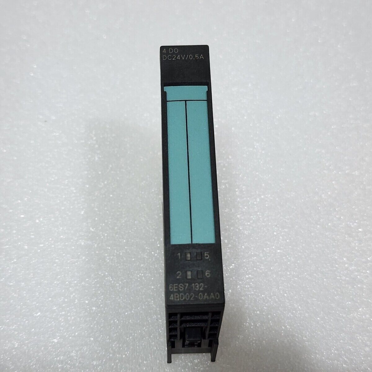 SIEMENS 6ES7 132-4BD02-0AA0 4-CH DIGITAL OUTPUT MODULE