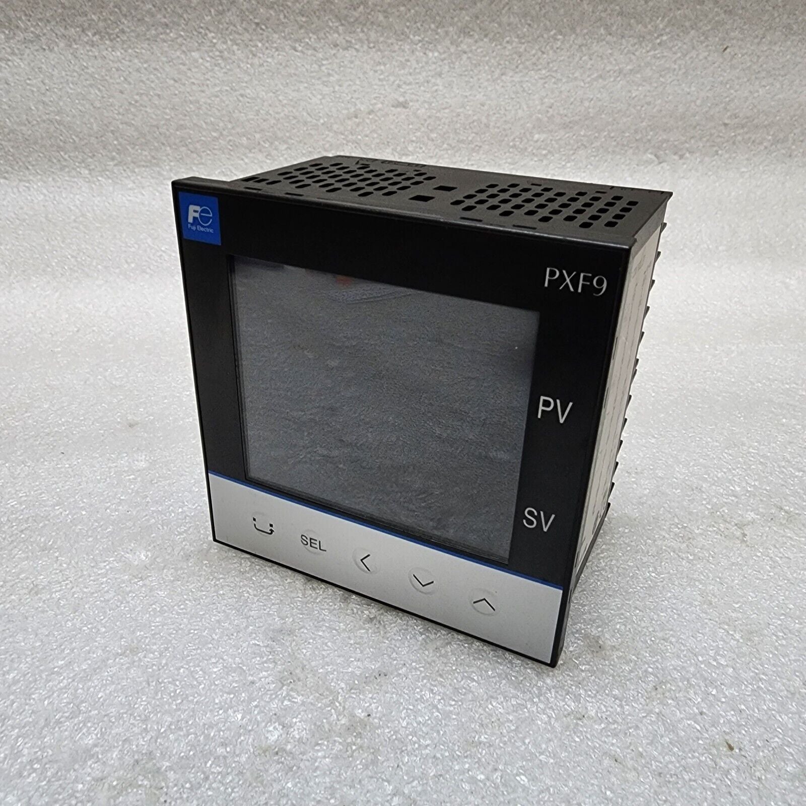 FUJI ELECTRIC PXF9AEY2-1VM00 TEMPERATURE CONTROLLER 100-240VAC
