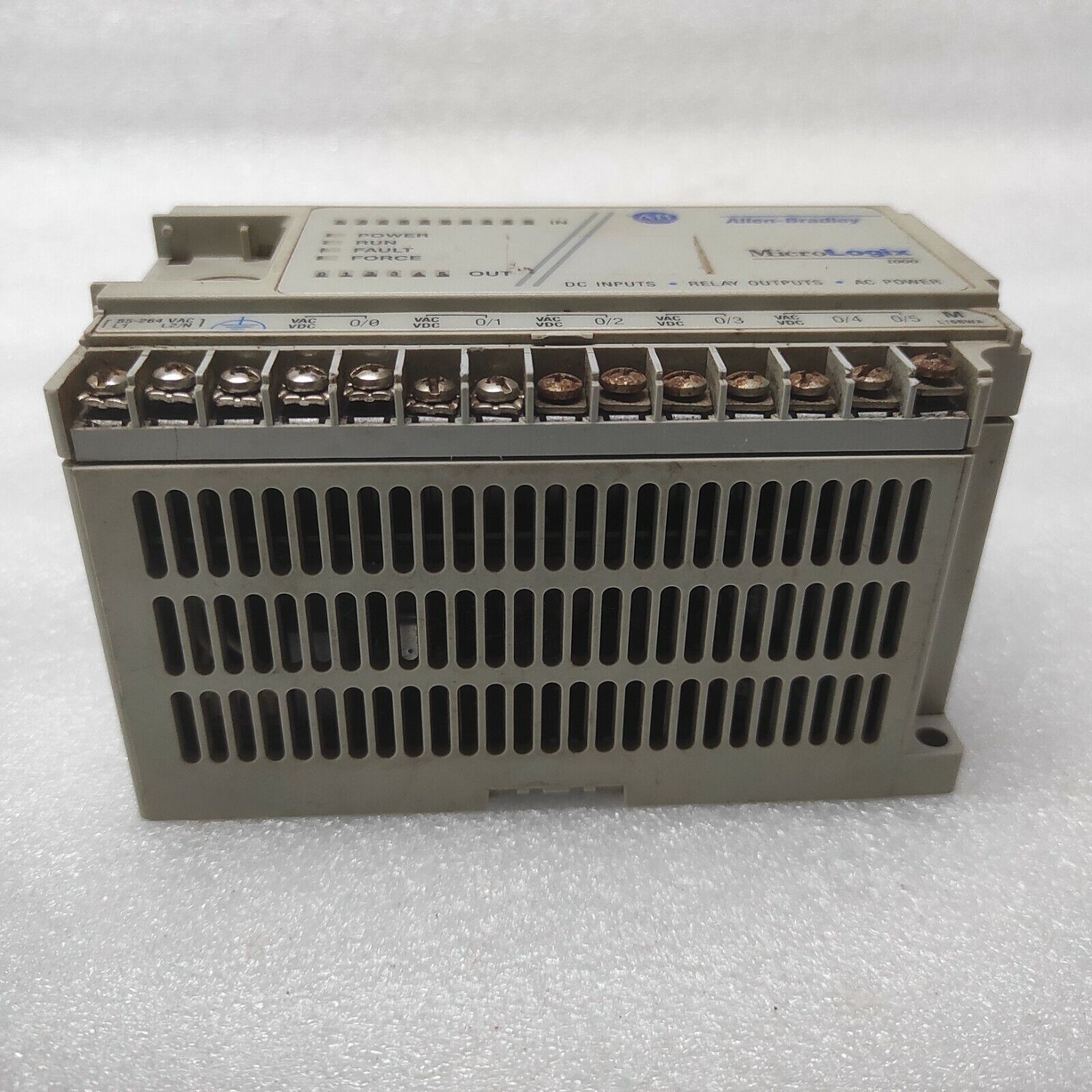 ALLEN BRADLEY MICROLOGIX 1000 CAT 1761-L16BWA DAMAGED