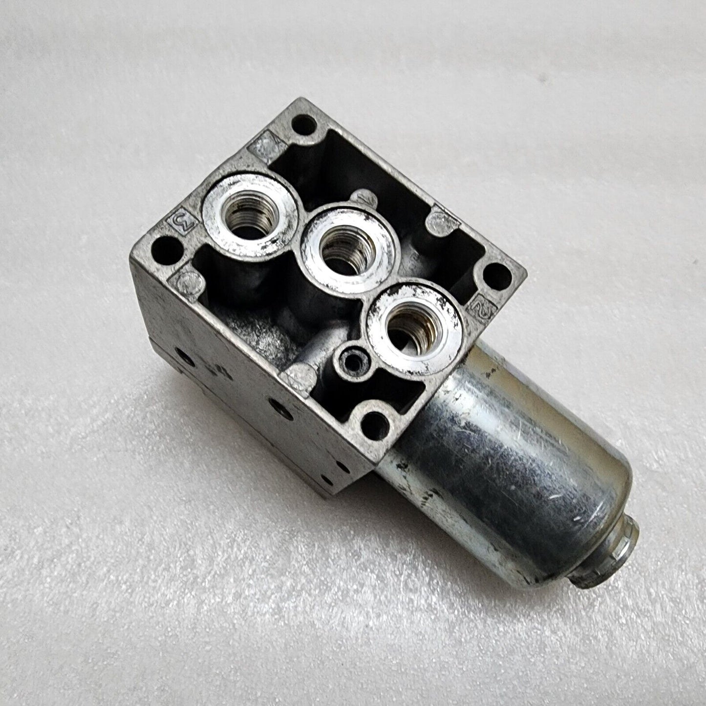 REXROTH 7291 R414002297 PRESSURE REGULATOR 24VDC MORE THAN 50 PC AVAILABLE