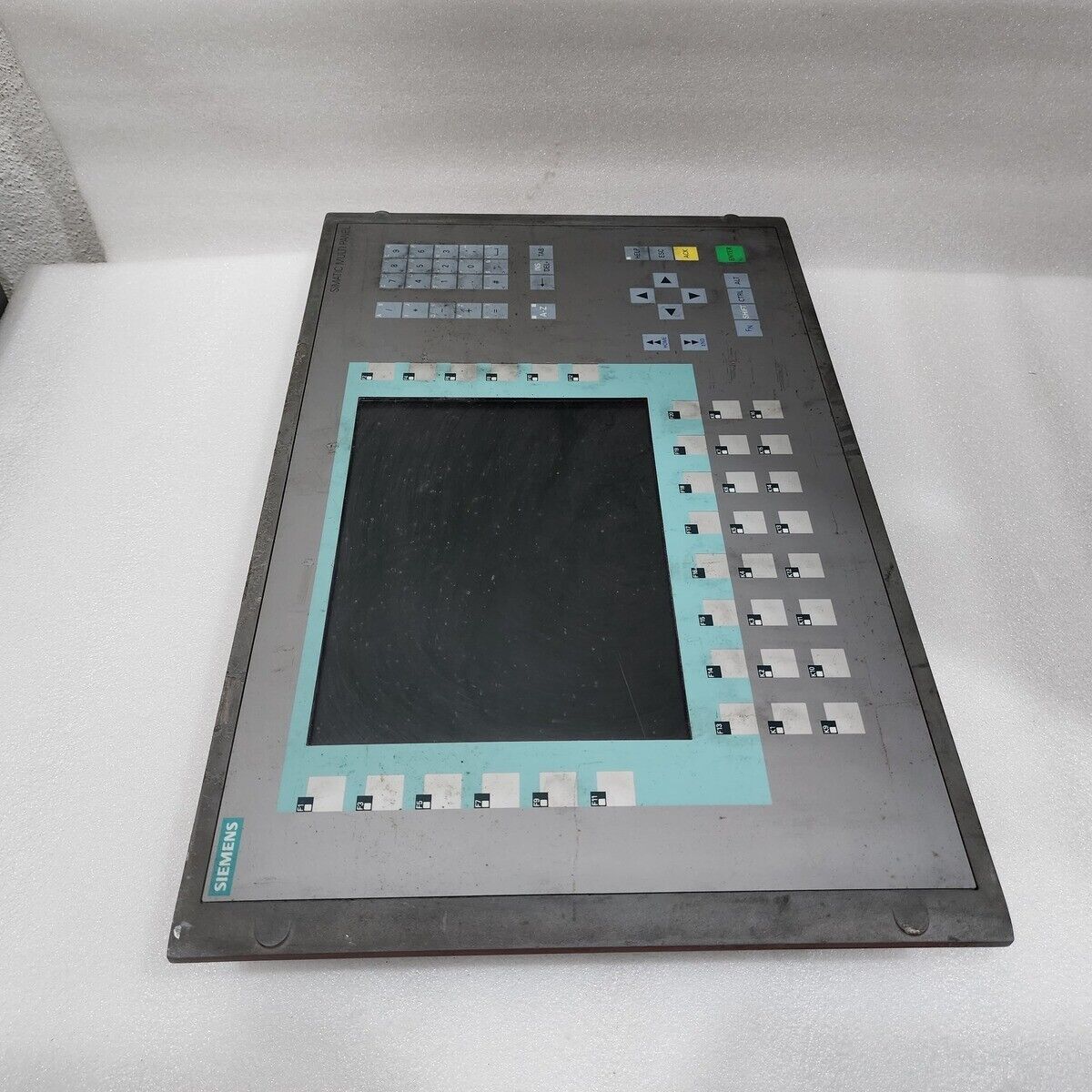 SIEMENS 6AV6 643-0DD01-1AX1 MP277 10” KEY MULTIPANEL