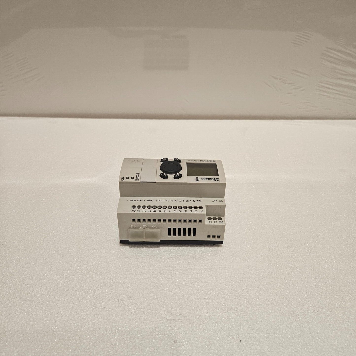 EATON EASY 820-DC-RC PROGRAMMABLE CONTROL RELAY 24VDC