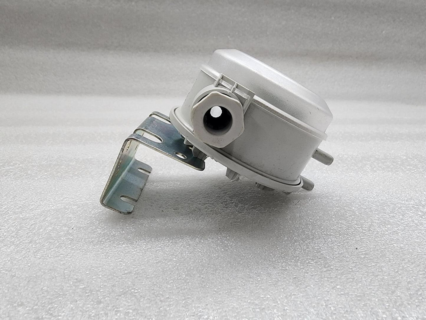 SIEMENS QBM81-5 DIFFERENTIAL PRESSURE MONITOR 131121A