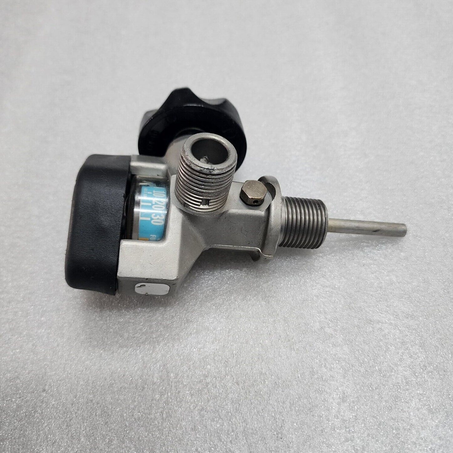 SCOTT BREATHING AIR CYLINDER VALVE 3000 PSI THREAD M18