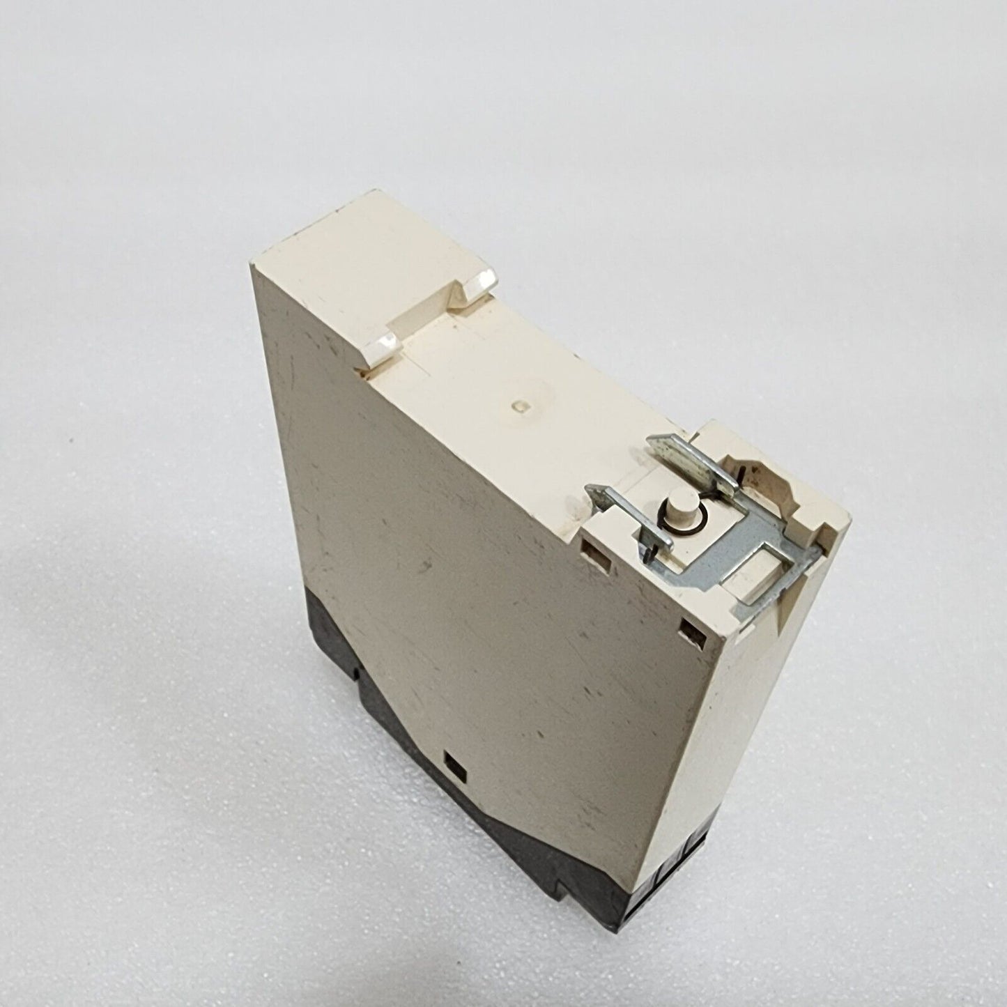 EBERLE SBA 1 TIMER RELAY 054510143090 220VAC/24VAC-DC 1.5-30SEC