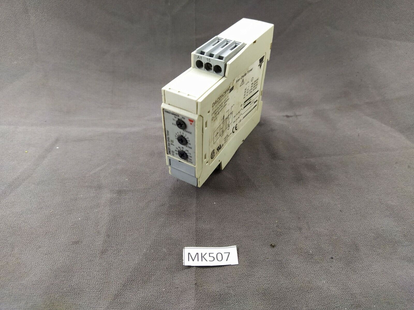 Carlo Gavazzi DAC01 Star Delta Timer DAC01CM40 380-415 VAC BODY BEND 