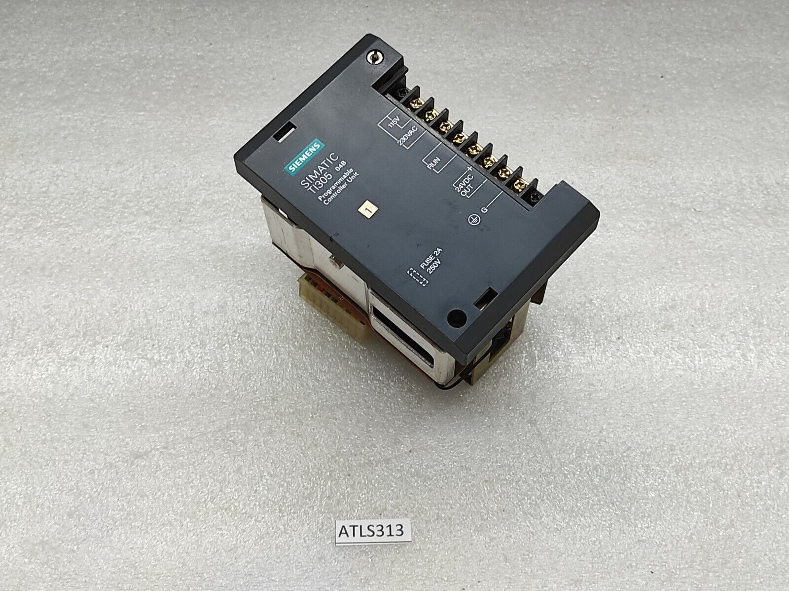 SIEMENS SIMATIC TI305-04B PROGRAMMABLE CONTROLLER UNIT 115-230V