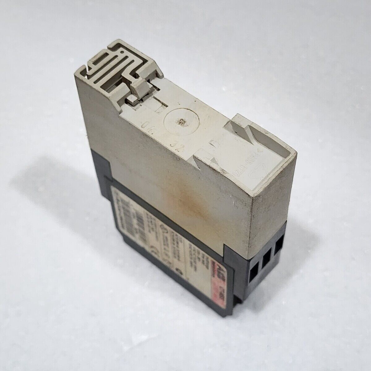 ABB CT-MBS MULTI RANGE TIME RELAY 1SVR430012R0200 110-240VAC/24V AC-DC