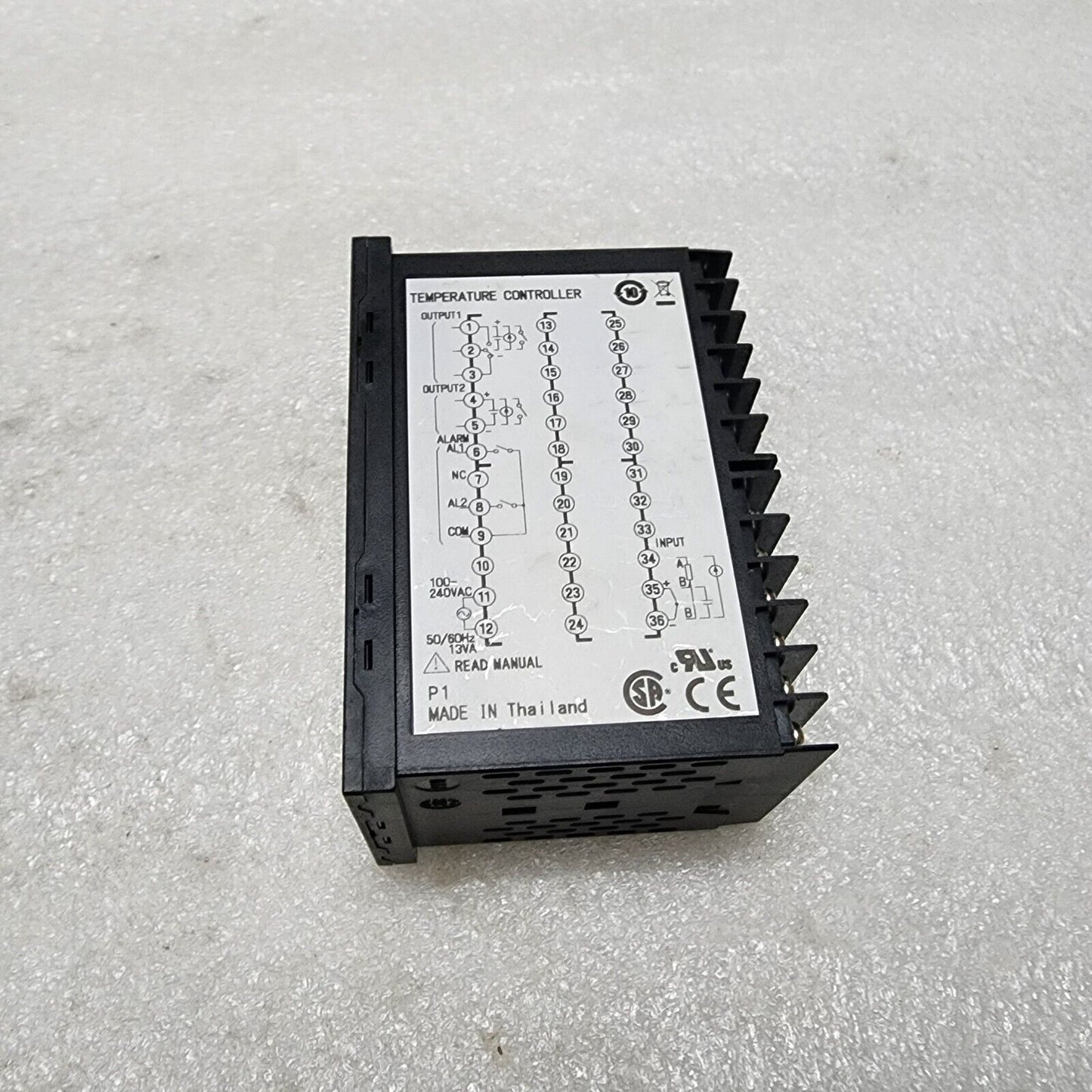 FUJI ELECTRIC PXF5AER2-FV100-P TEMPERATURE CONTROLLER 100-240VAC