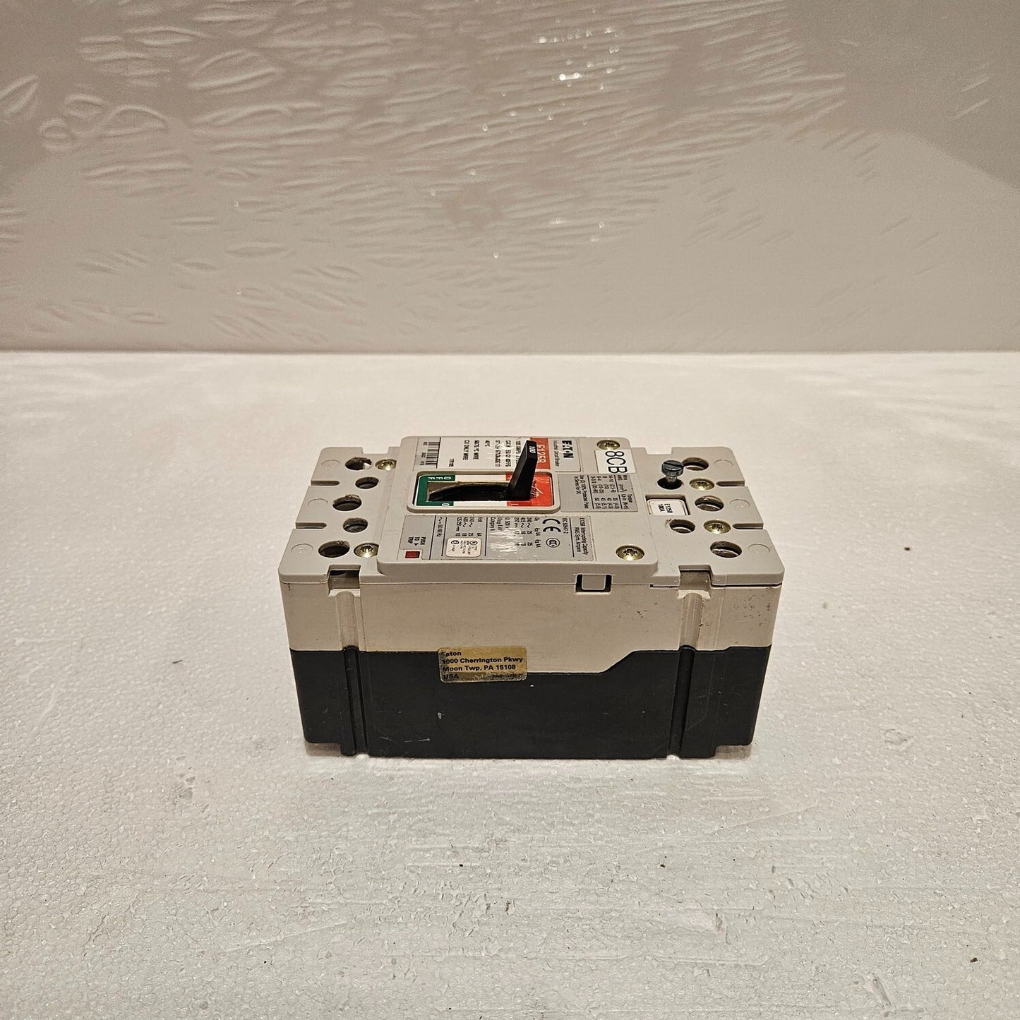 EATON EGB3100FFG 3-POLE CIRCUIT BREAKER 100A