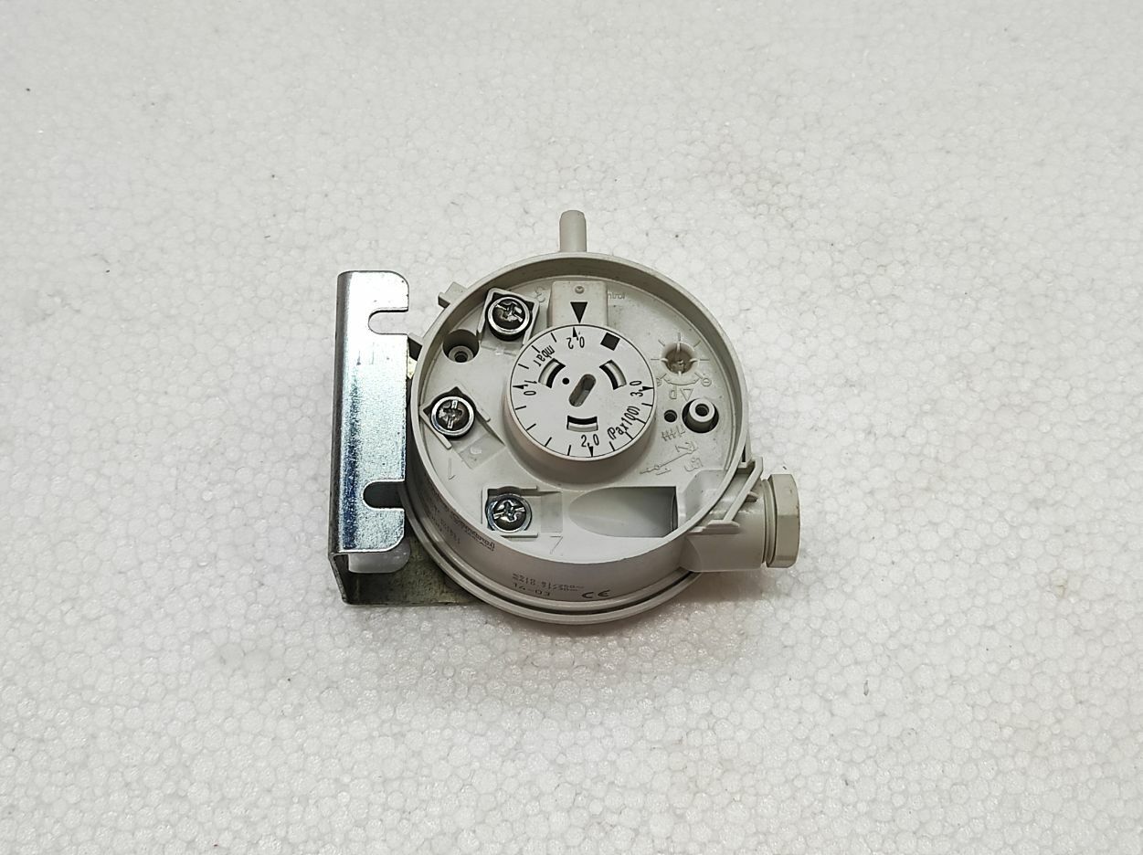 HUBA CONTROL 604 MECHANICAL PRESSURE SWITCH 0.2-3 mbar MAX 50/75 mbar 604.900000
