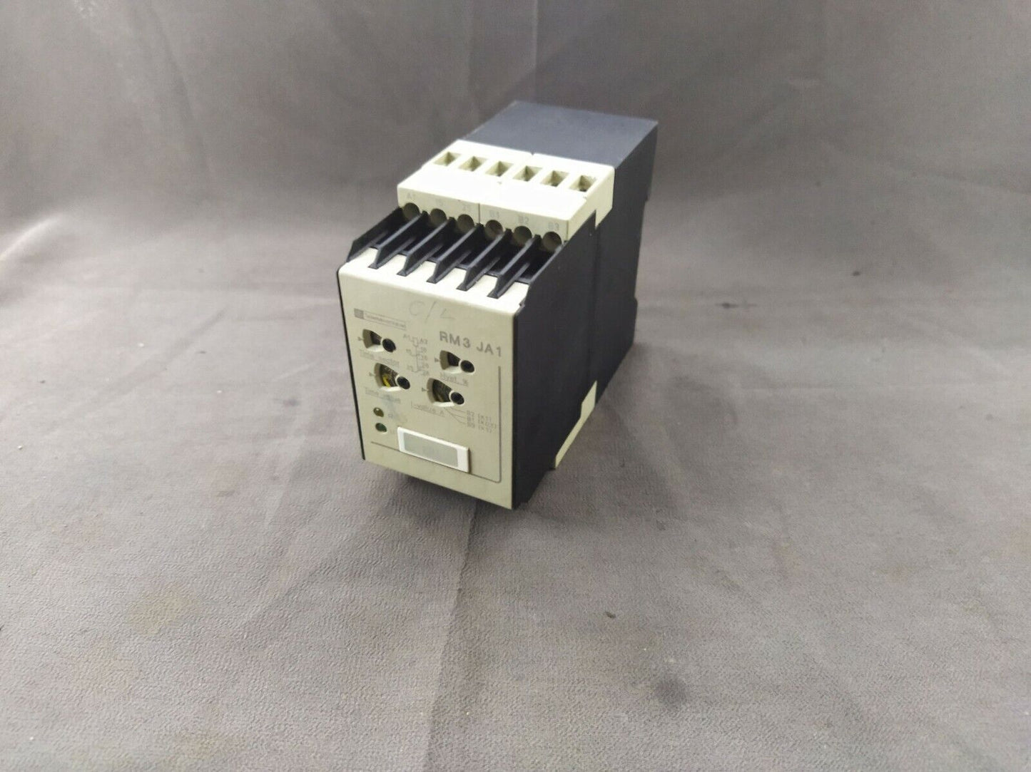 Telemecanique RM3 JA112FG7 Current Measurement Relay 05318 110-130V RM3JA112FG7