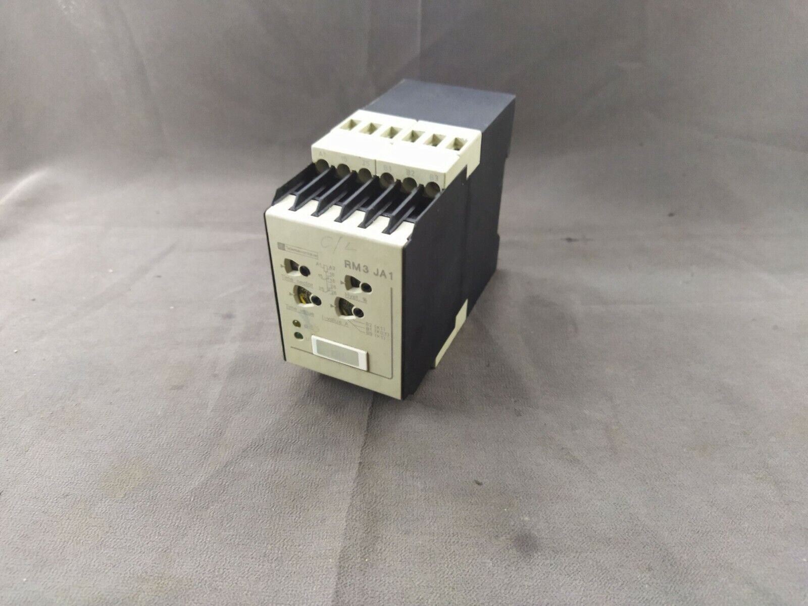Telemecanique RM3 JA112FG7 Current Measurement Relay 05318 110-130V RM3JA112FG7